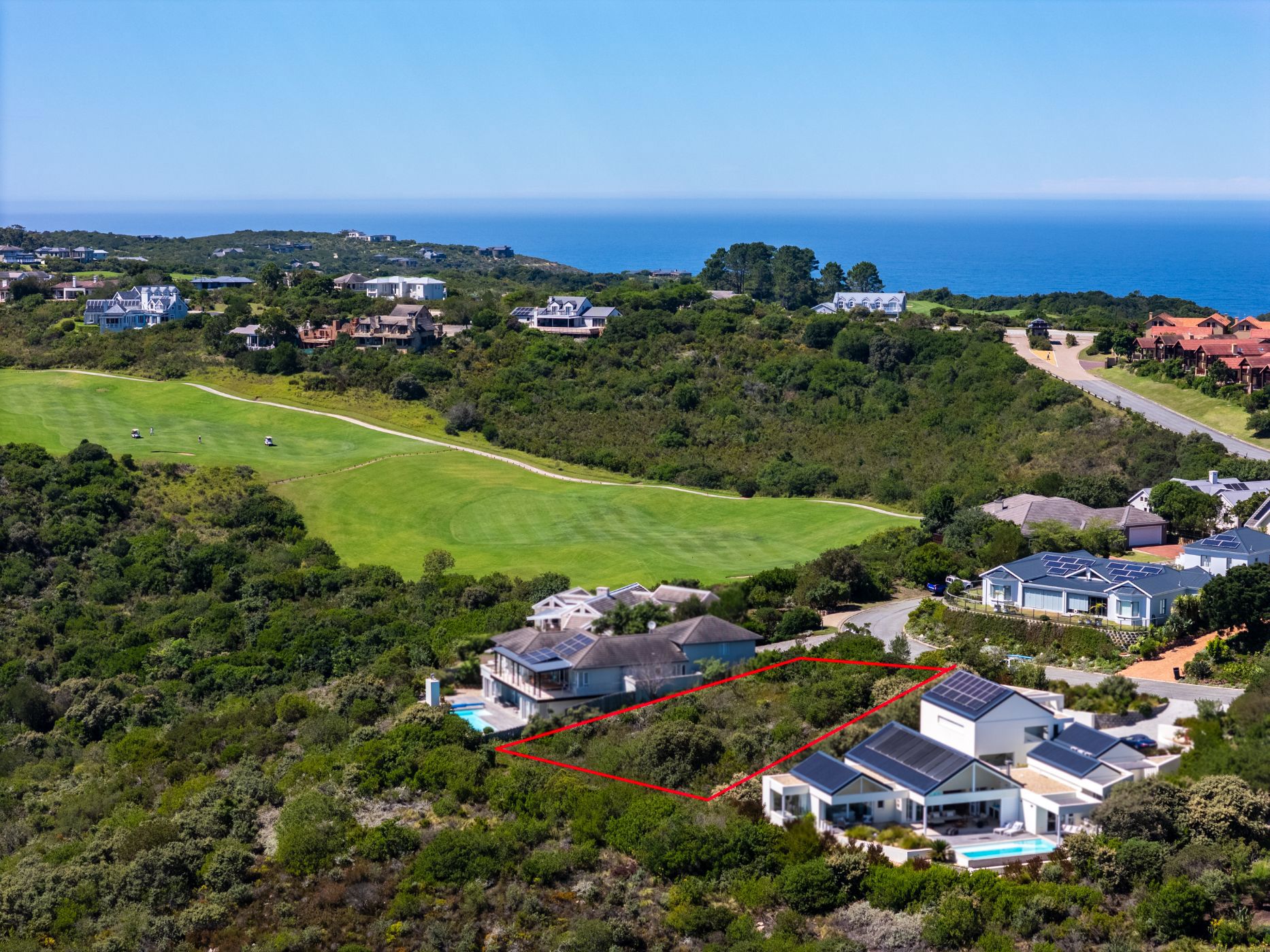 1014 m&sup2; residential vacant land for sale in Pezula Golf Estate
