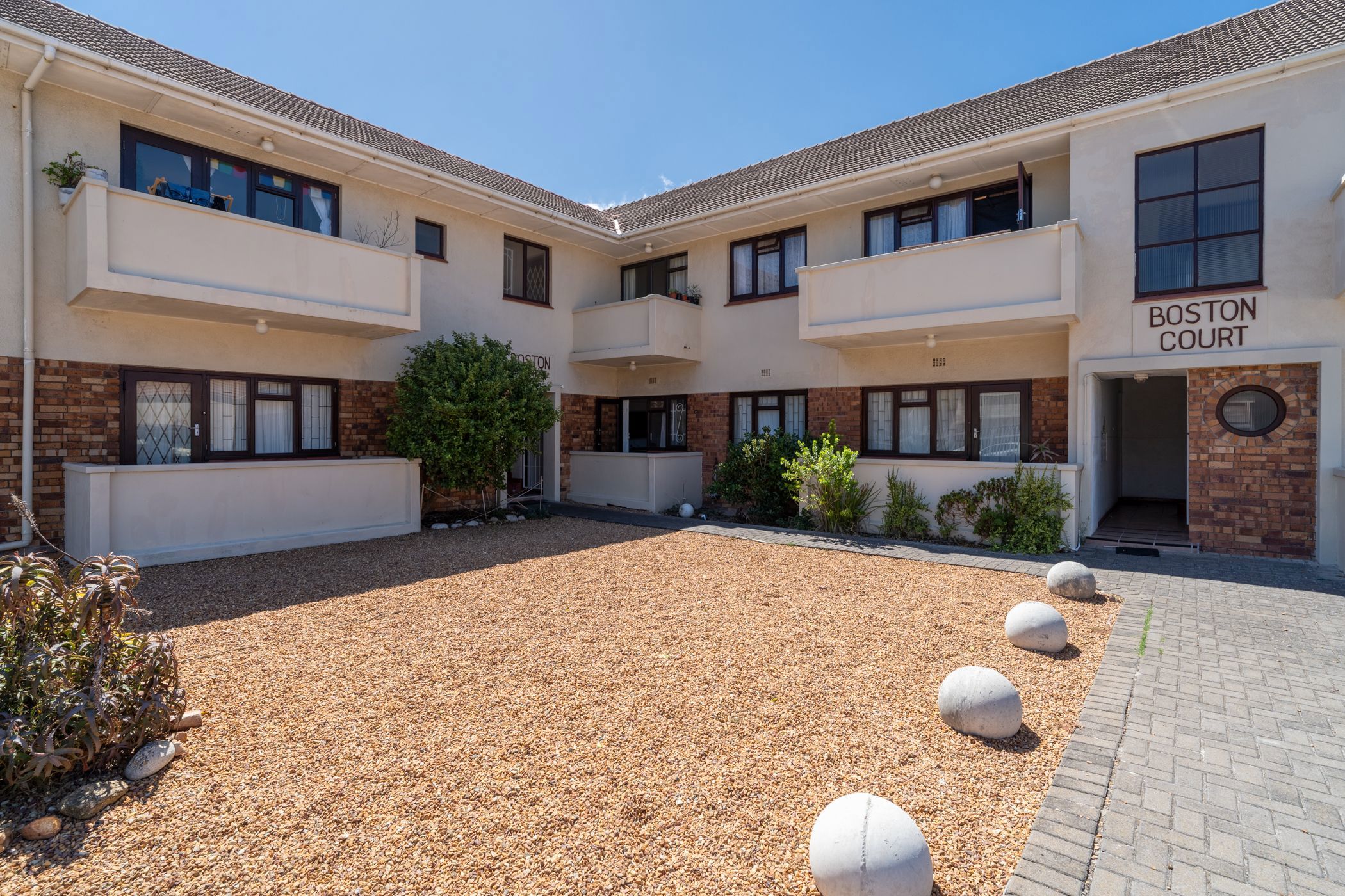 2 bedroom apartment for sale in Fish Hoek