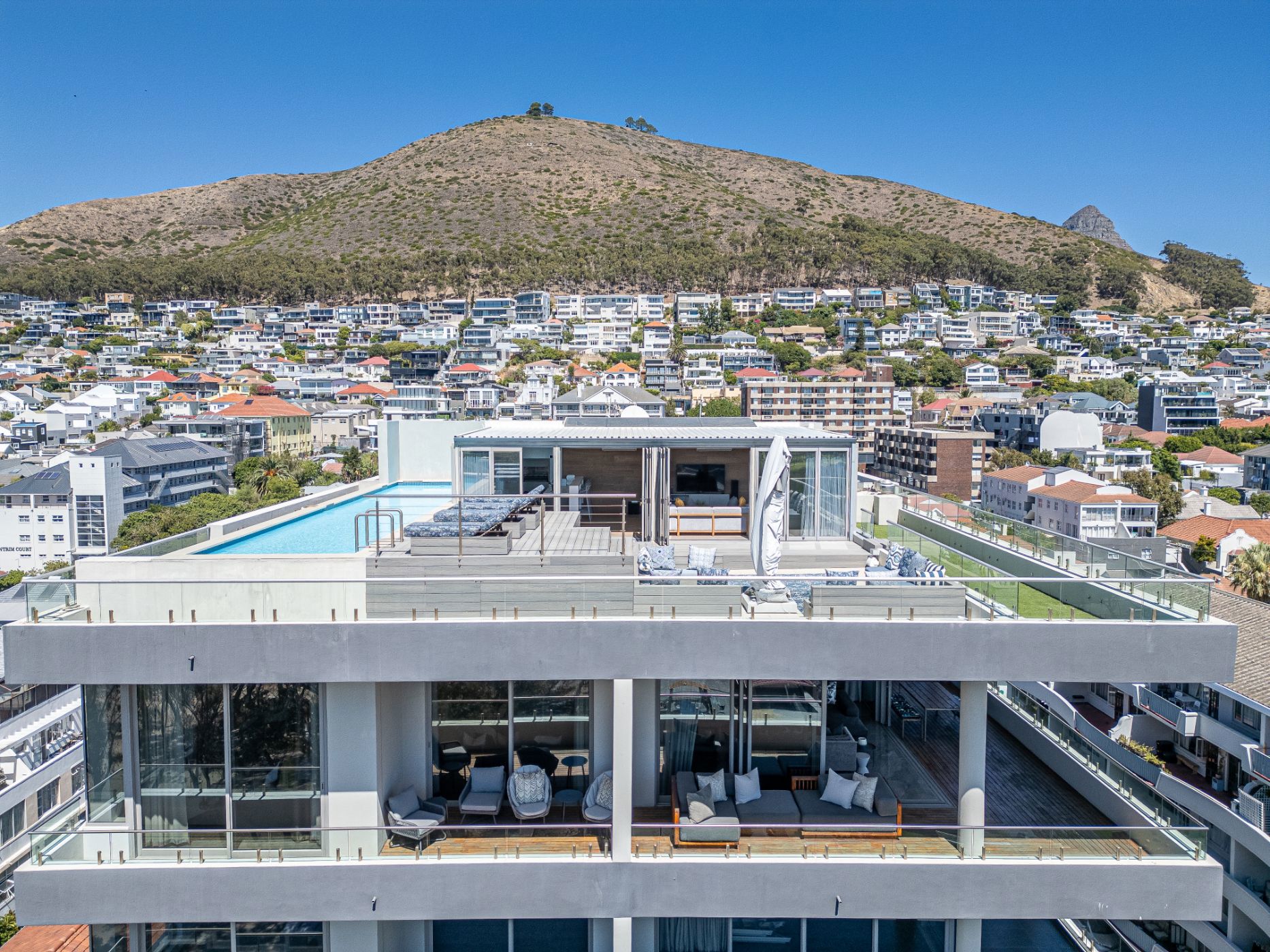3 bedroom apartment for sale in Green Point (Cape Town)