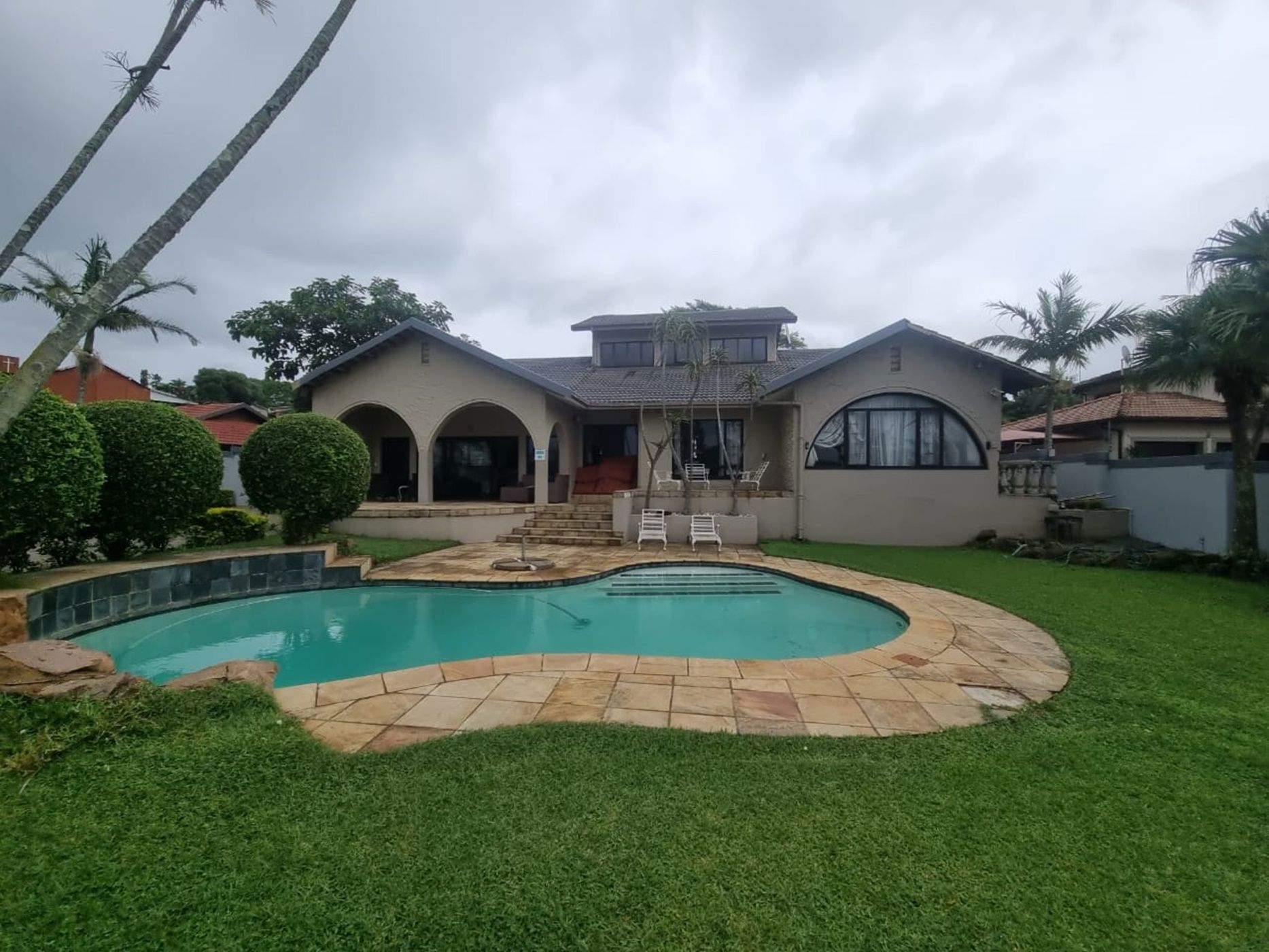 7 bedroom double-storey house to rent in uMhlanga