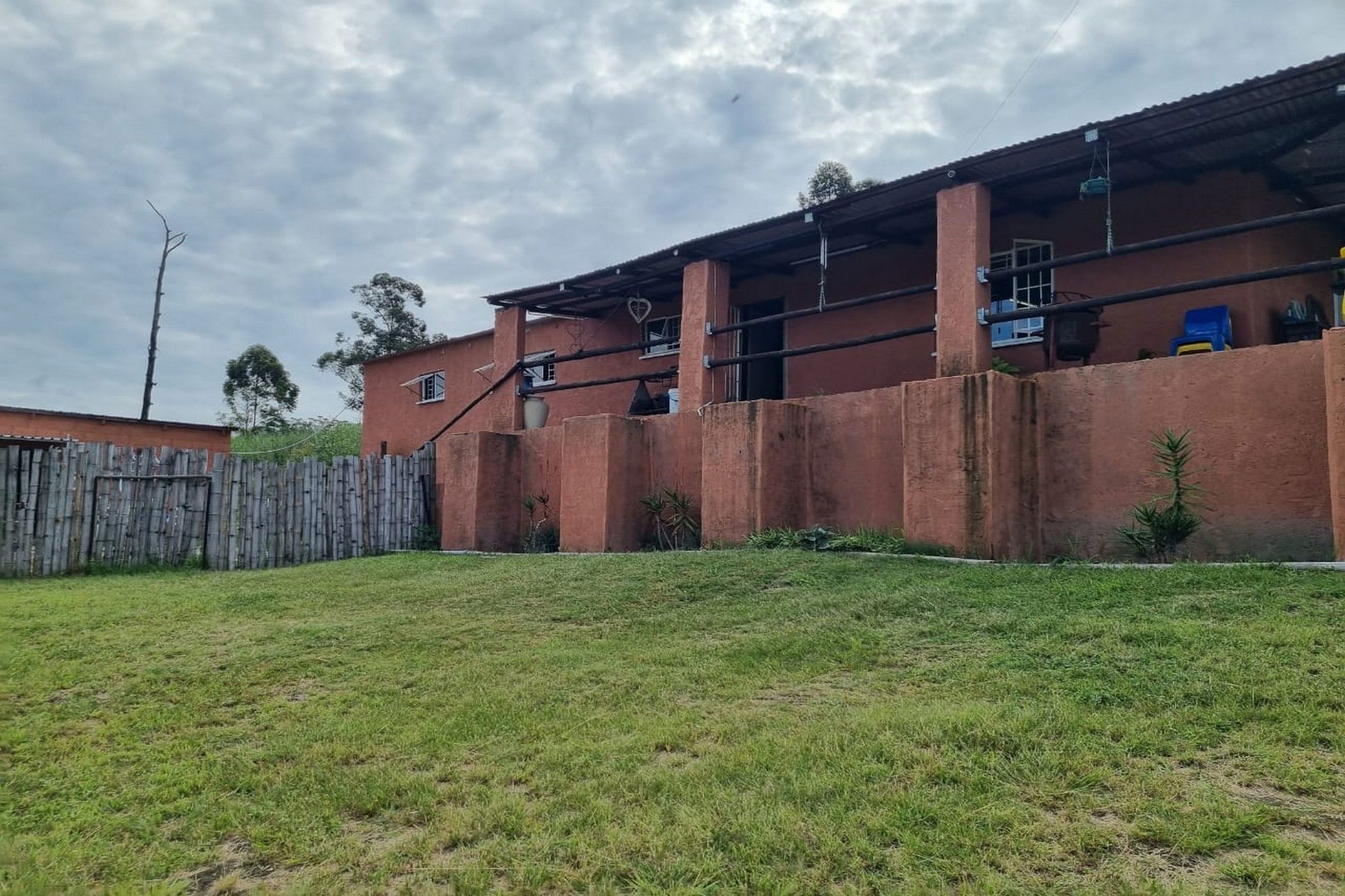 9000 m&sup2; smallholding for sale in White River