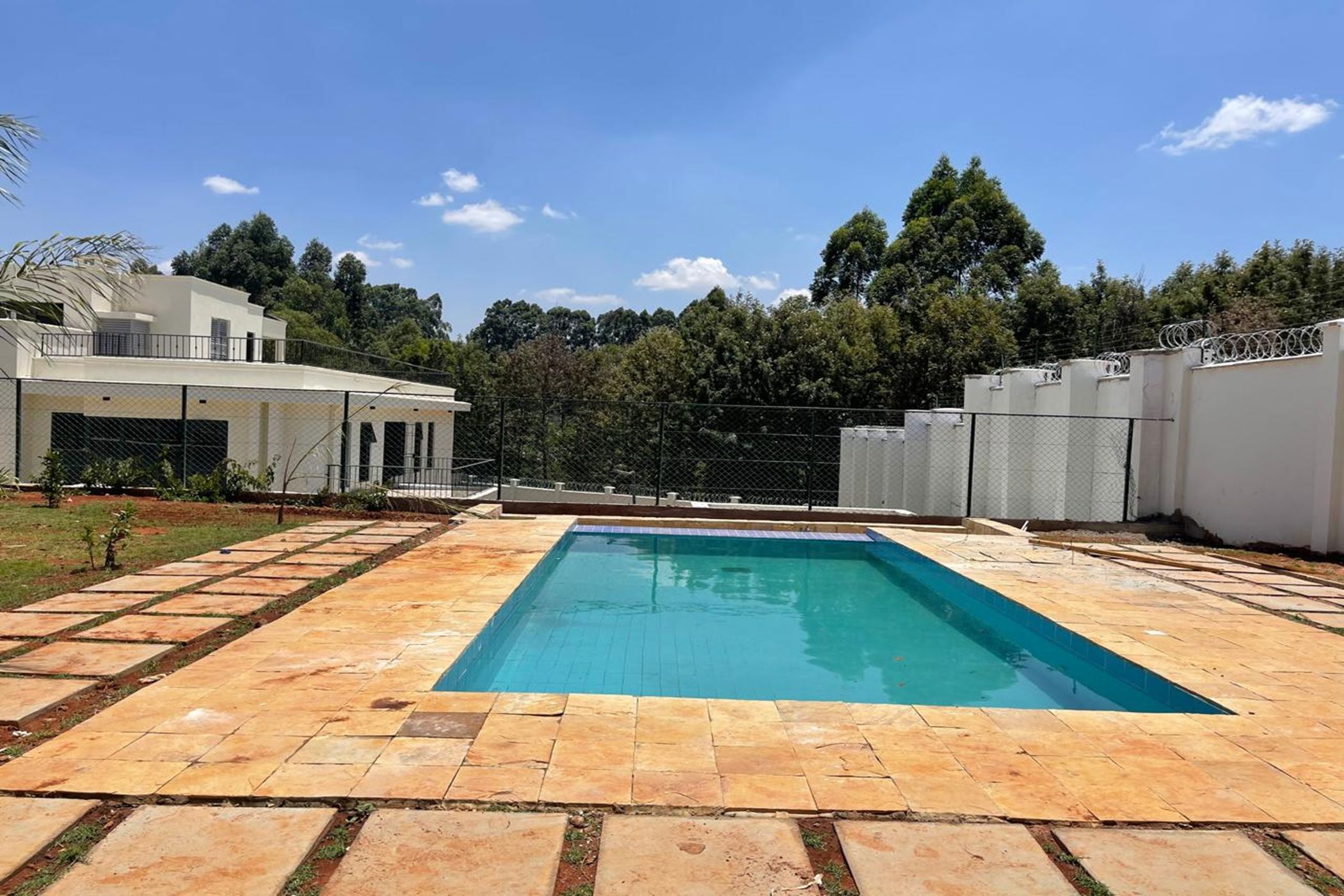5 bedroom security estate home to rent in Loresho (Kenya)