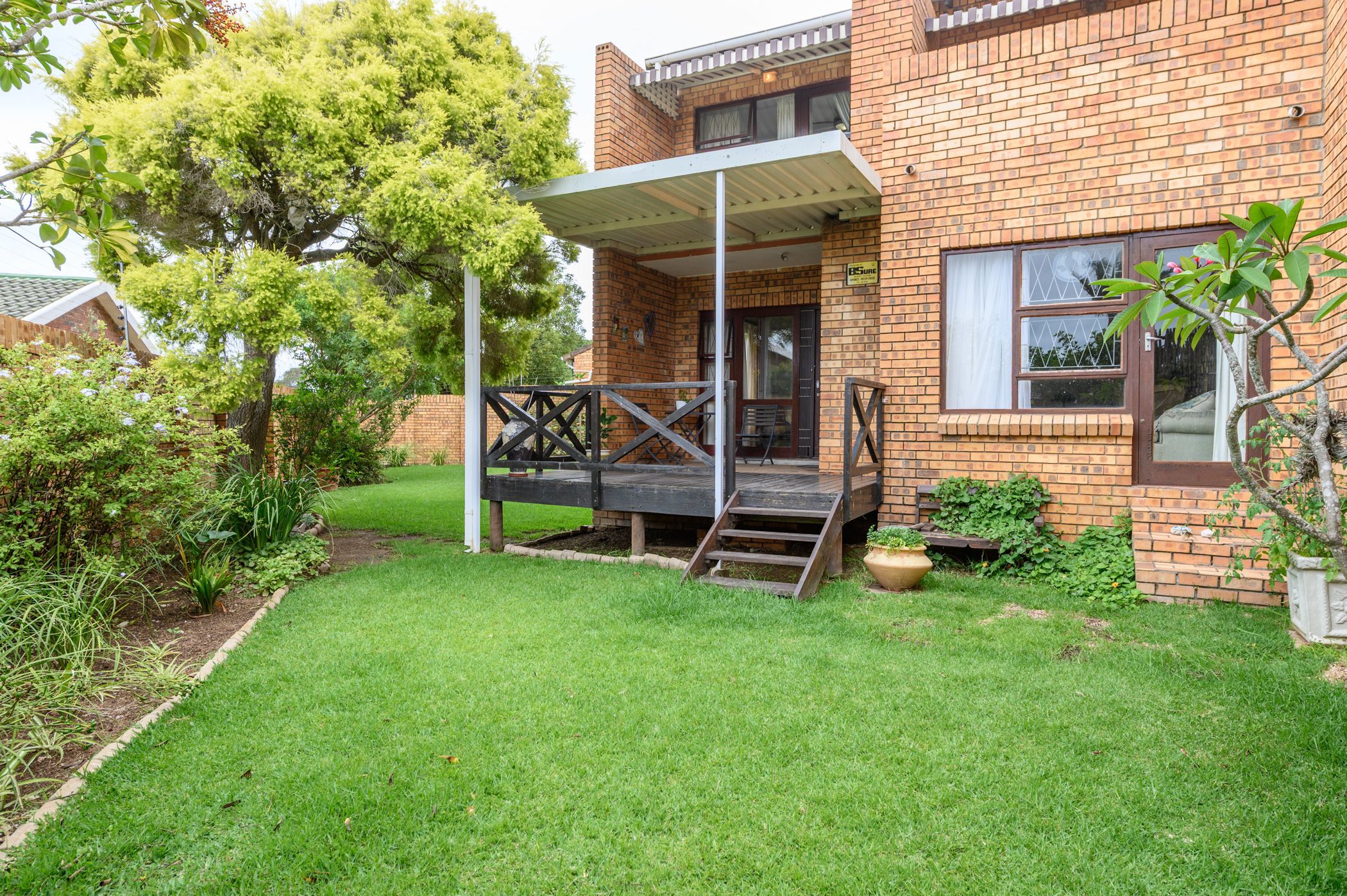 3 bedroom townhouse for sale in Springfield (Port Elizabeth (Gqeberha))