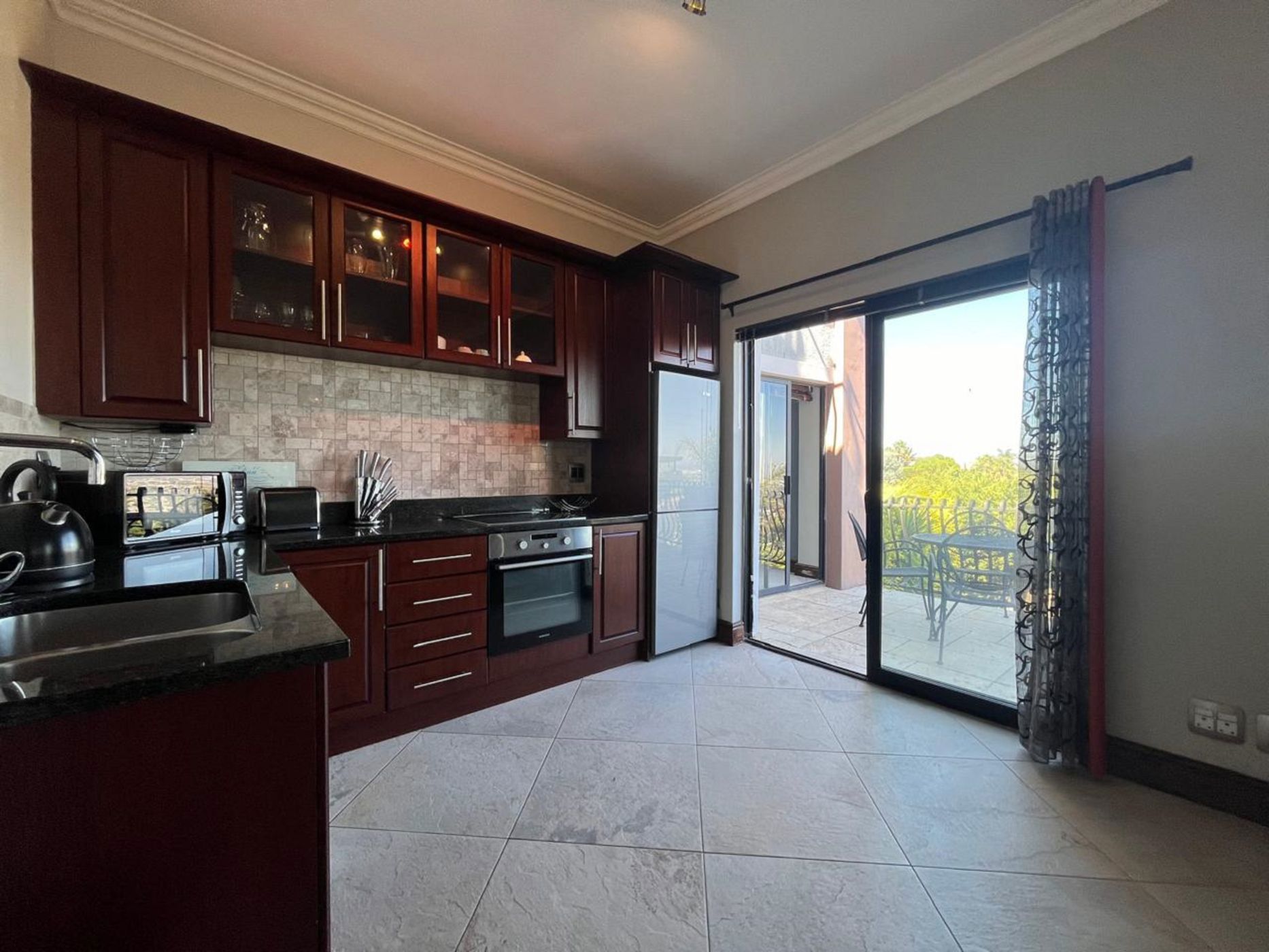 3 bedroom apartment to rent in Plattekloof