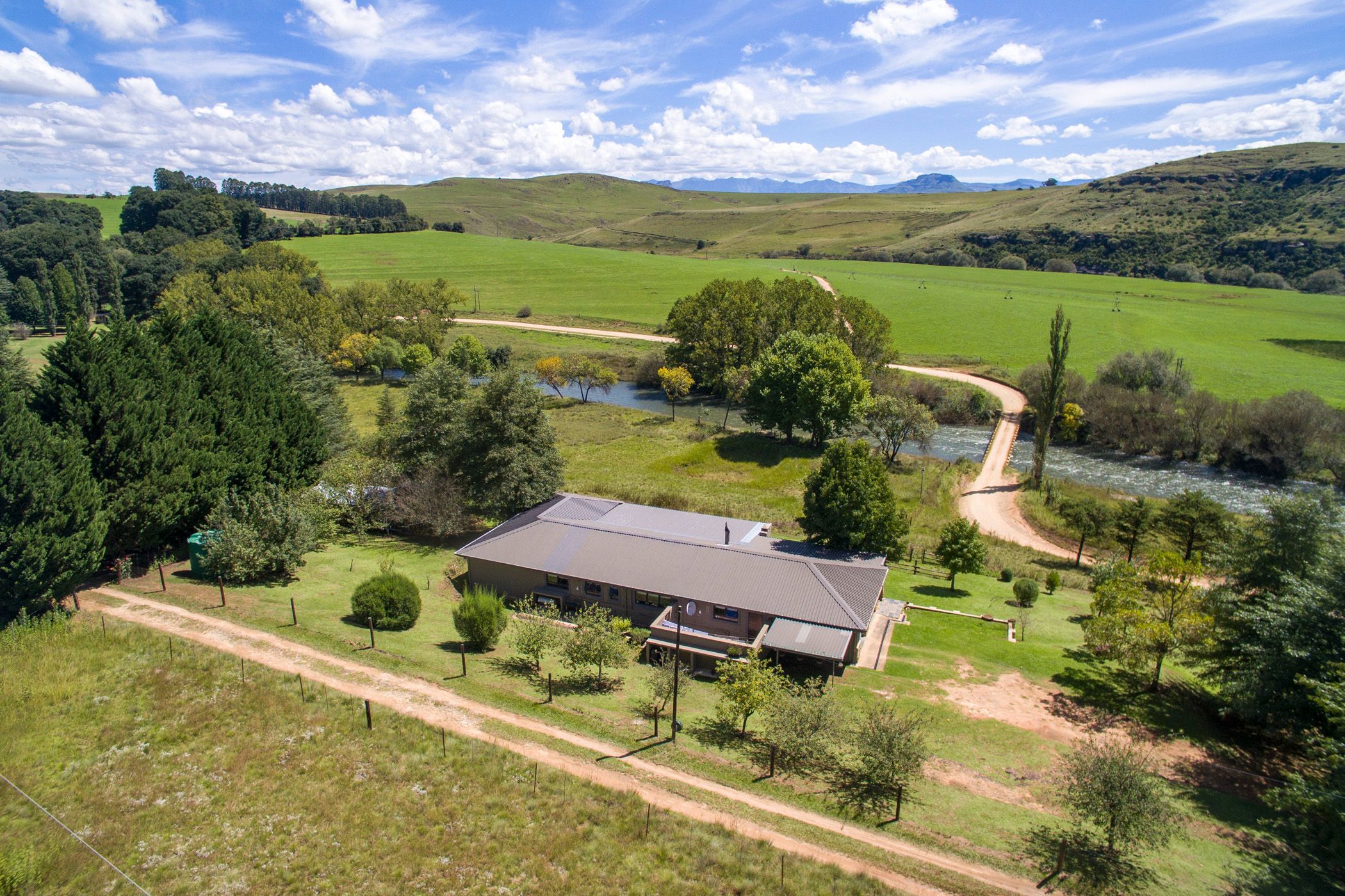 5.34 hectare smallholding for sale in Underberg