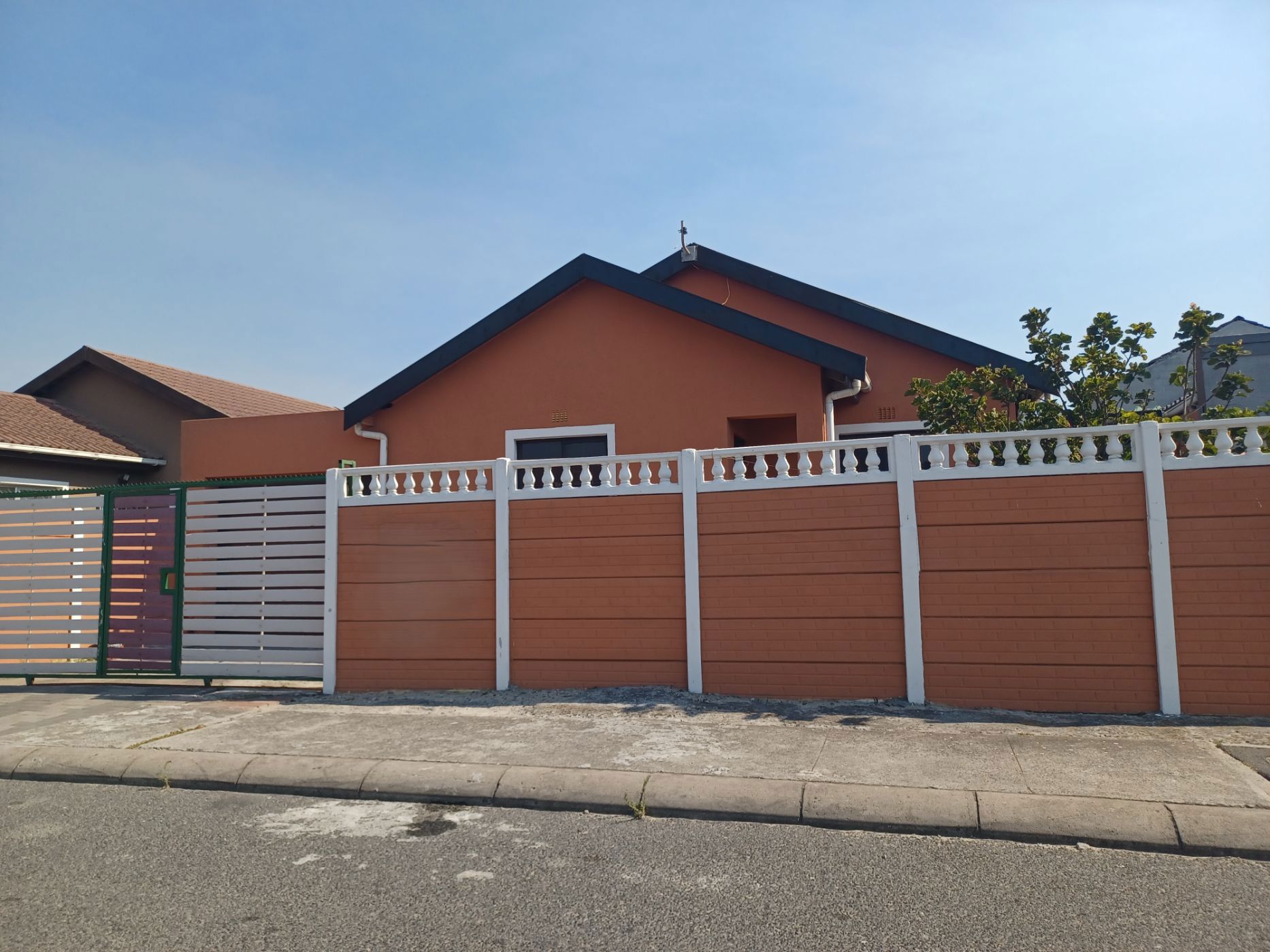 3 bedroom house for sale in Westridge (Mitchells Plain)