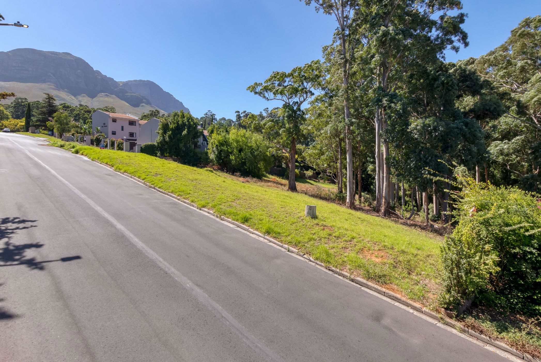 1002 m&sup2; vacant land for sale in Golden Hill