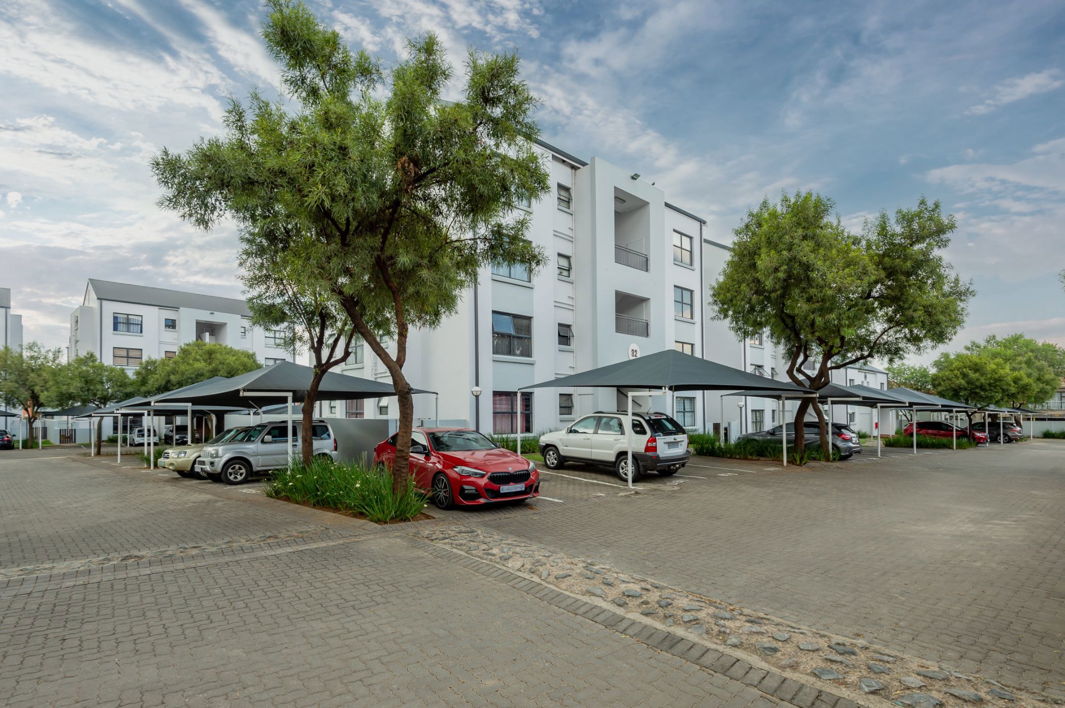 2 bedroom apartment for sale in Greenstone Hill