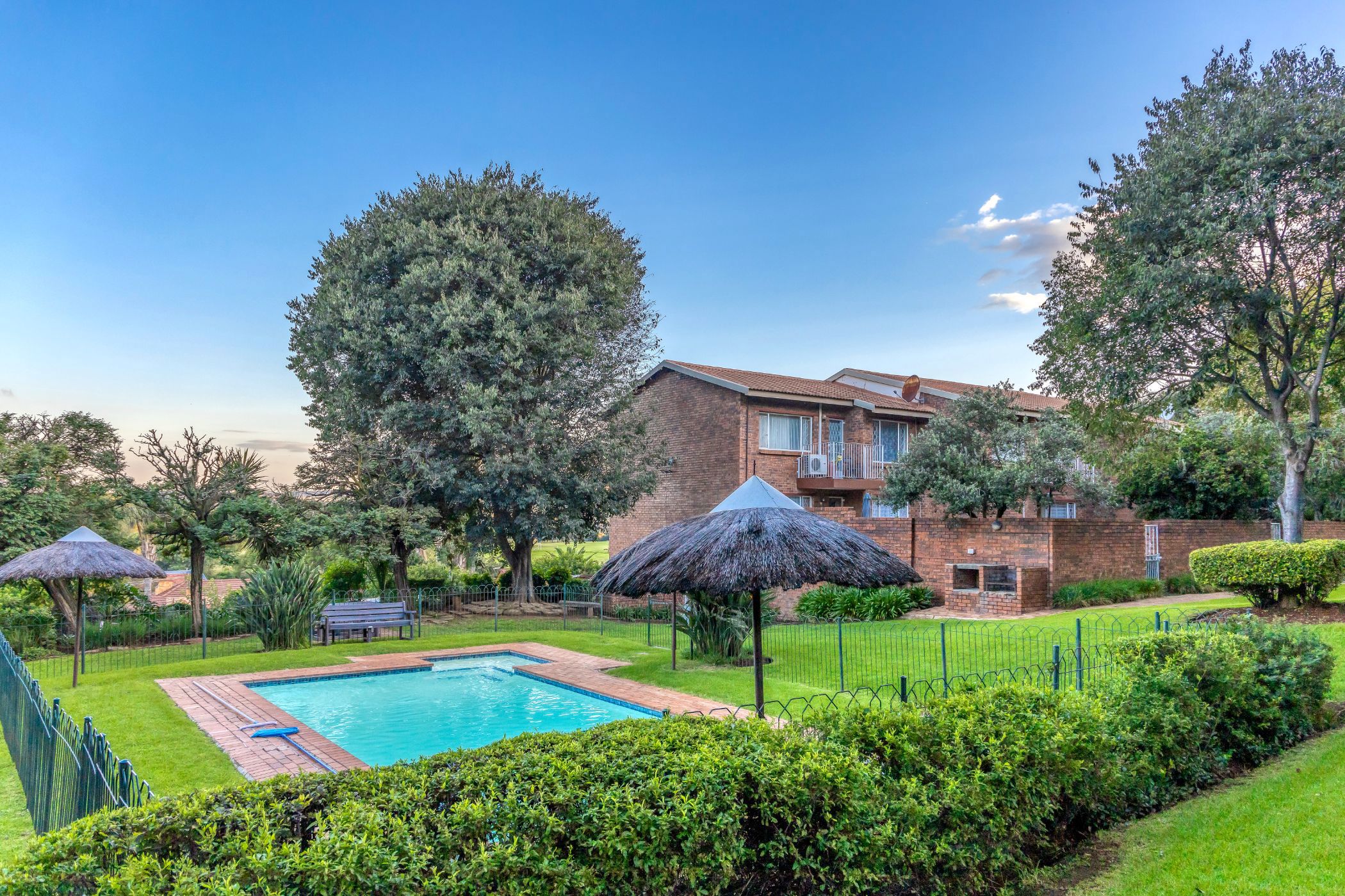 2 bedroom apartment for sale in Northcliff (Johannesburg)