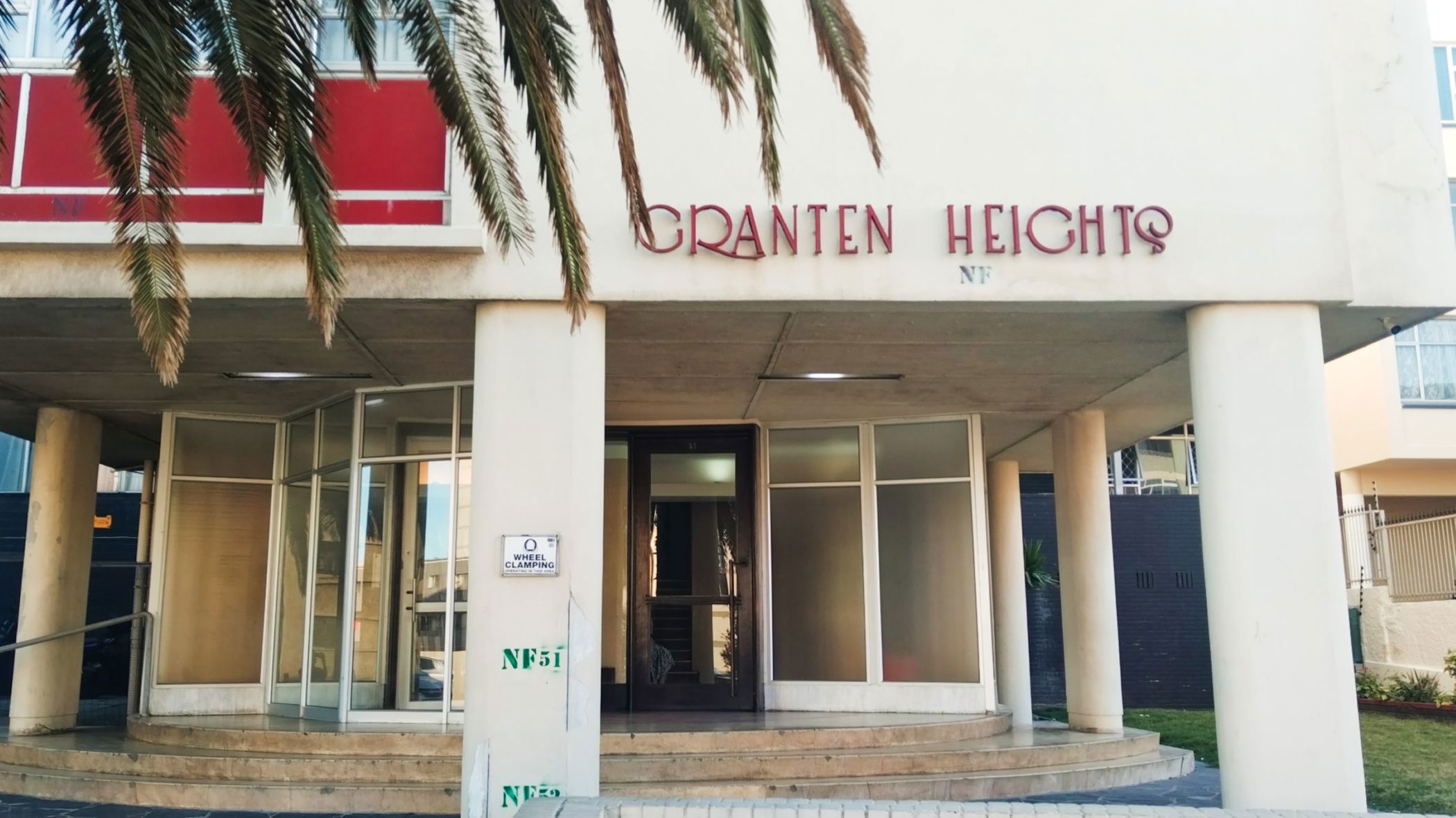 1 bedroom apartment for sale in Humewood