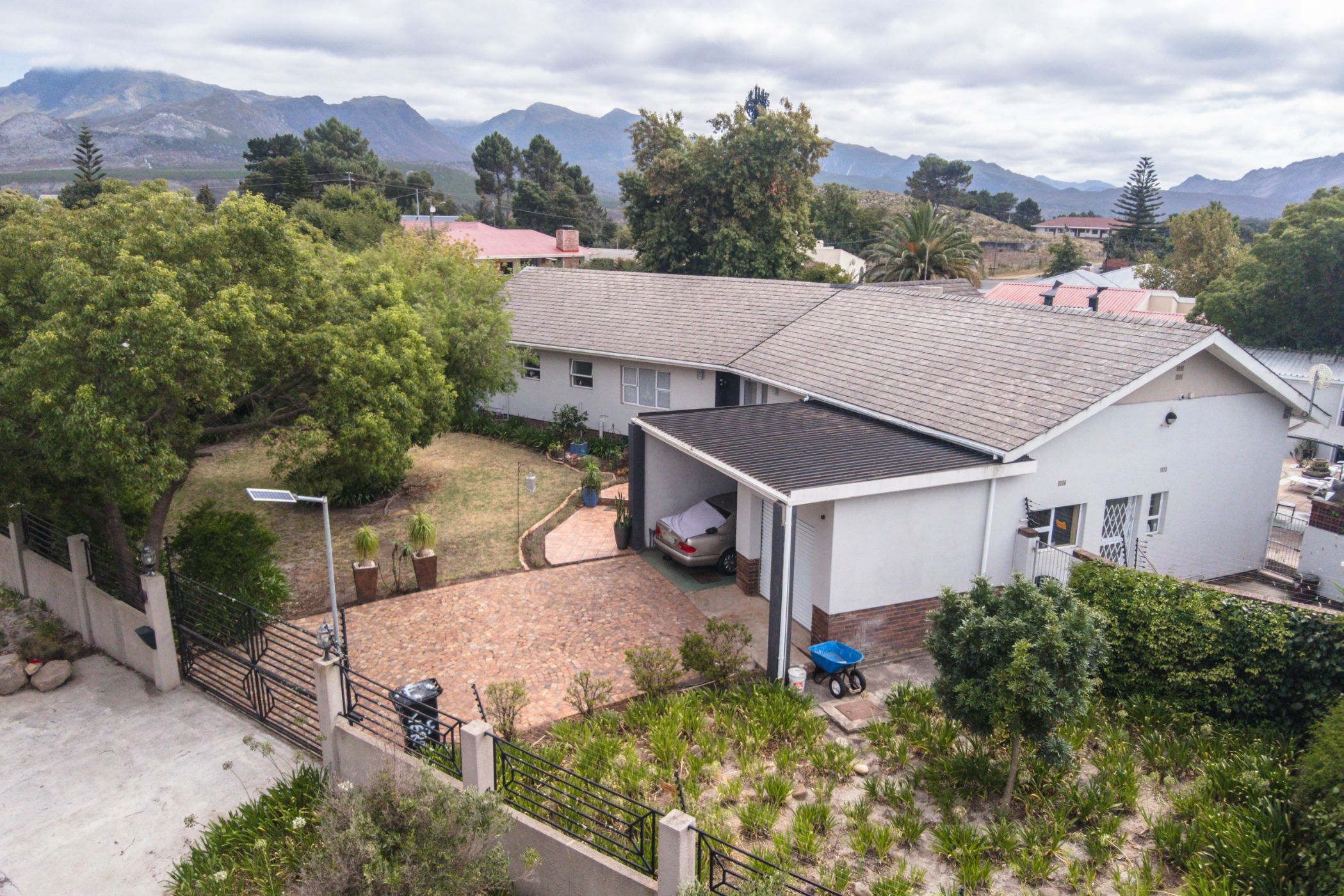 5 bedroom house for sale in Grabouw