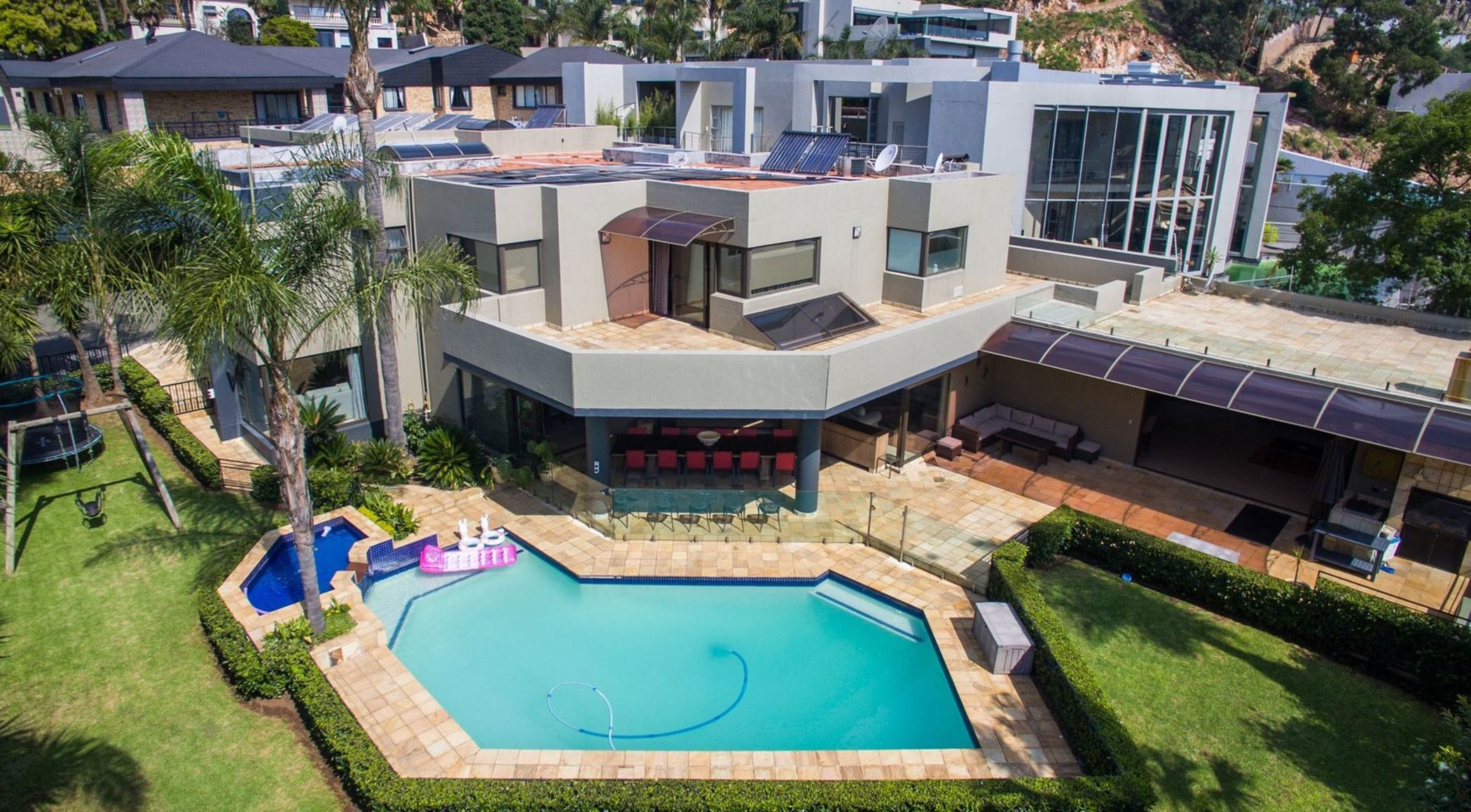 6 bedroom multi-storey house for sale in Bedfordview