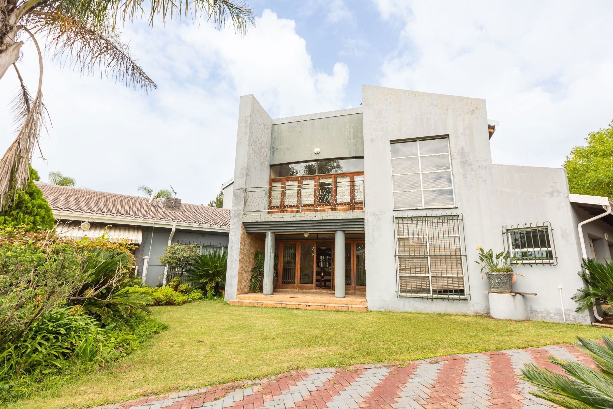 6 bedroom house for sale in Riverside Industrial