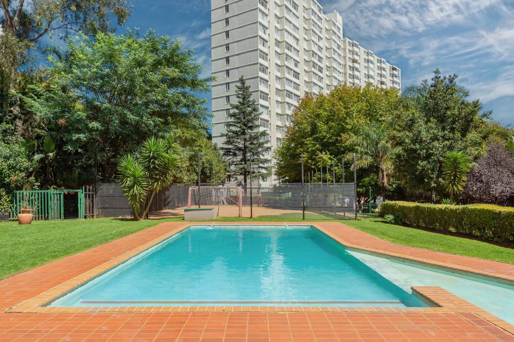 1 bedroom apartment for sale in Bedford Gardens