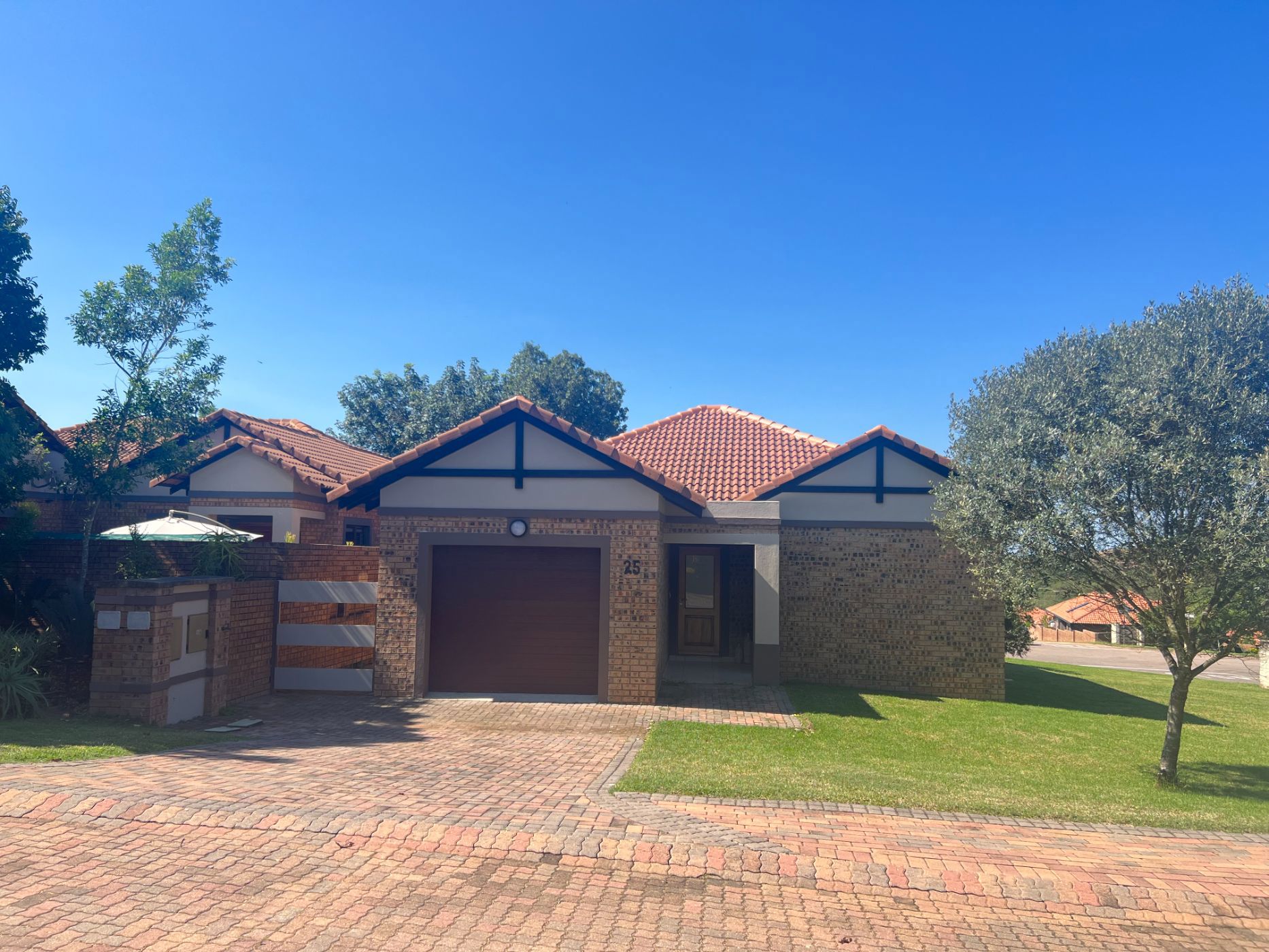 2 bedroom house to rent in Bateleur Estate