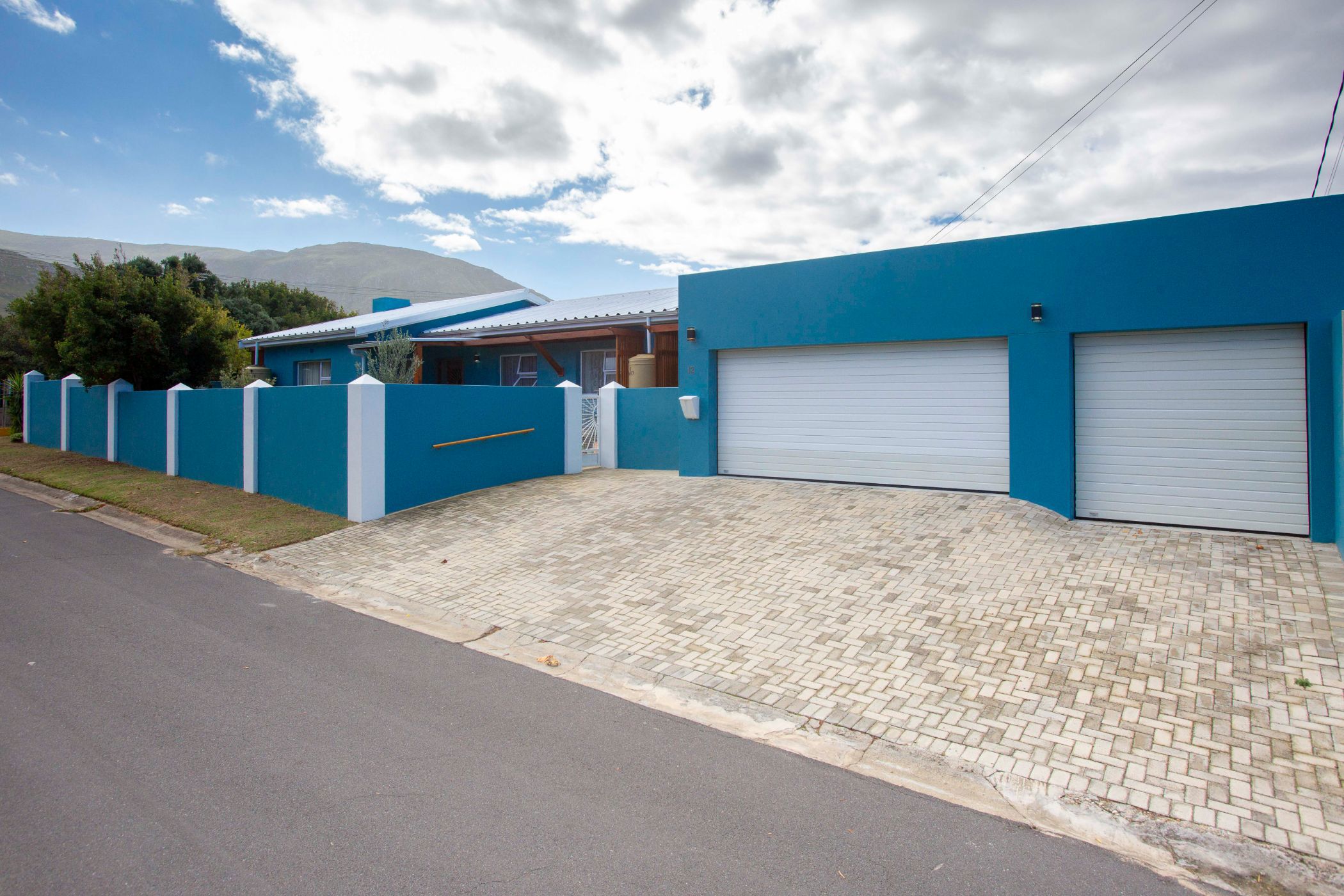4 bedroom house for sale in Klein Berlyn