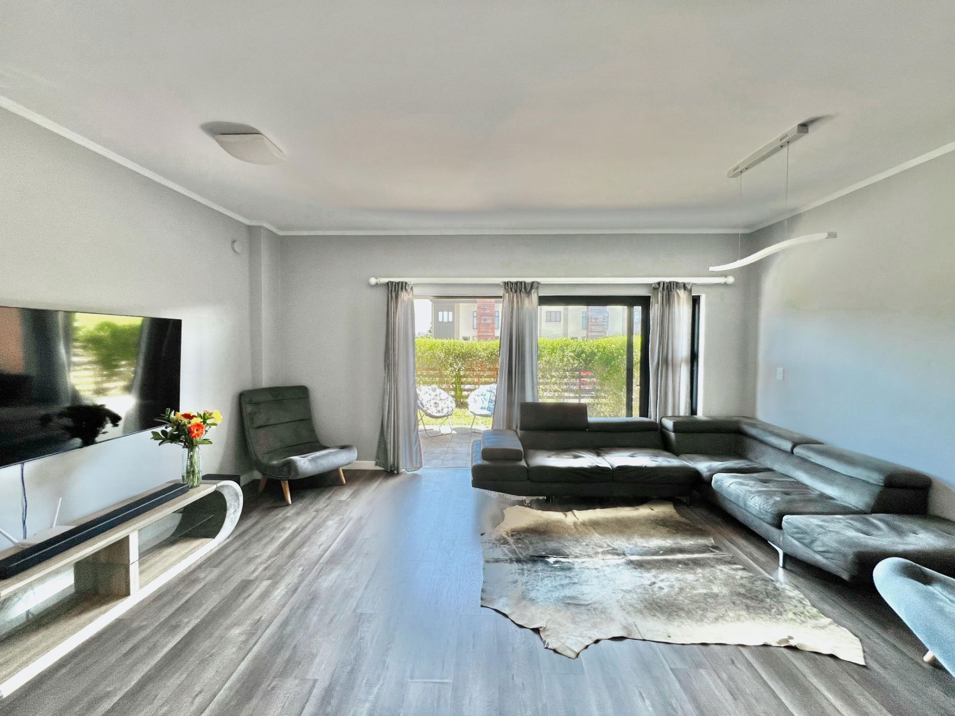 3 bedroom apartment for sale in Cotswold Fenns