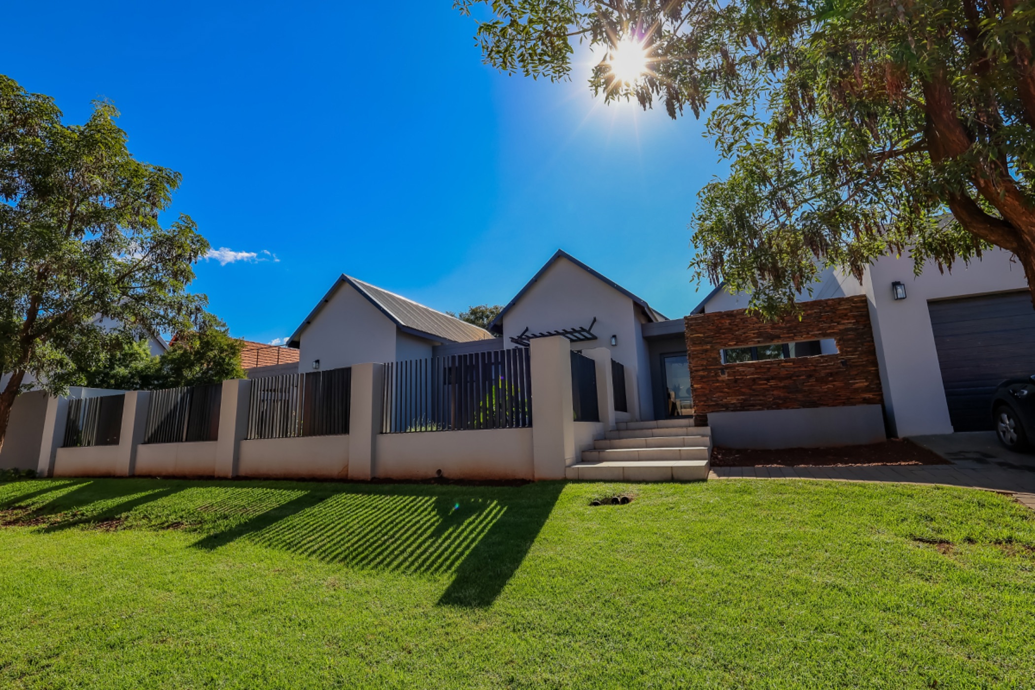4 bedroom house for sale in Leloko Estate