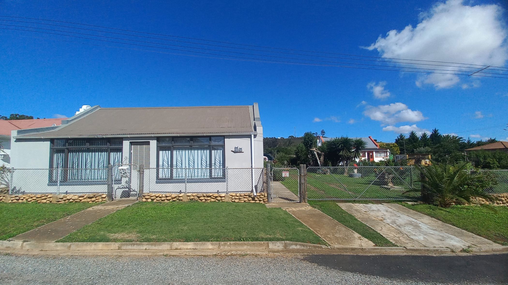 3 bedroom house for sale in Heidelberg (Garden Route)