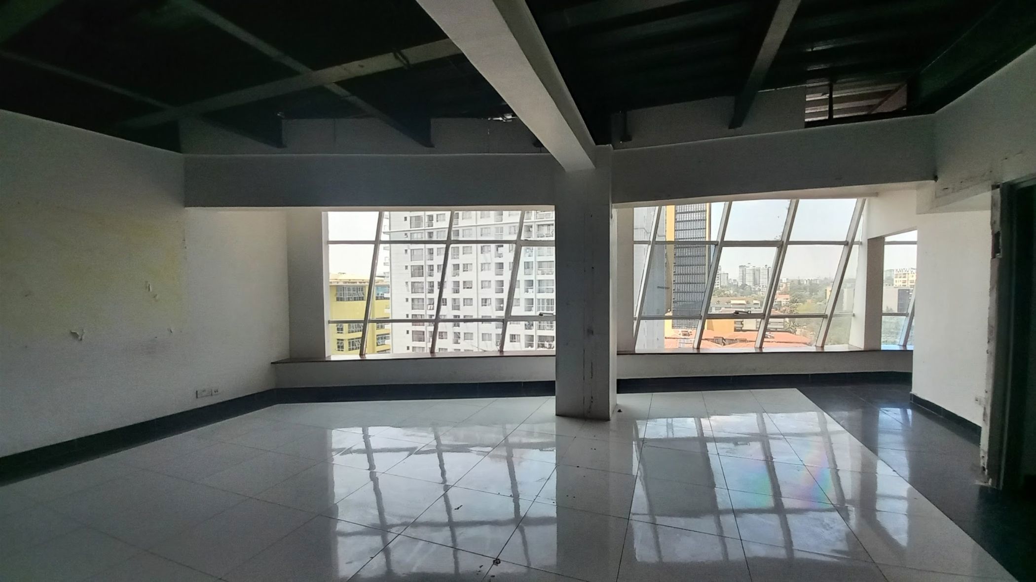 151 m&sup2; commercial office to rent in Kilimani (Kenya)