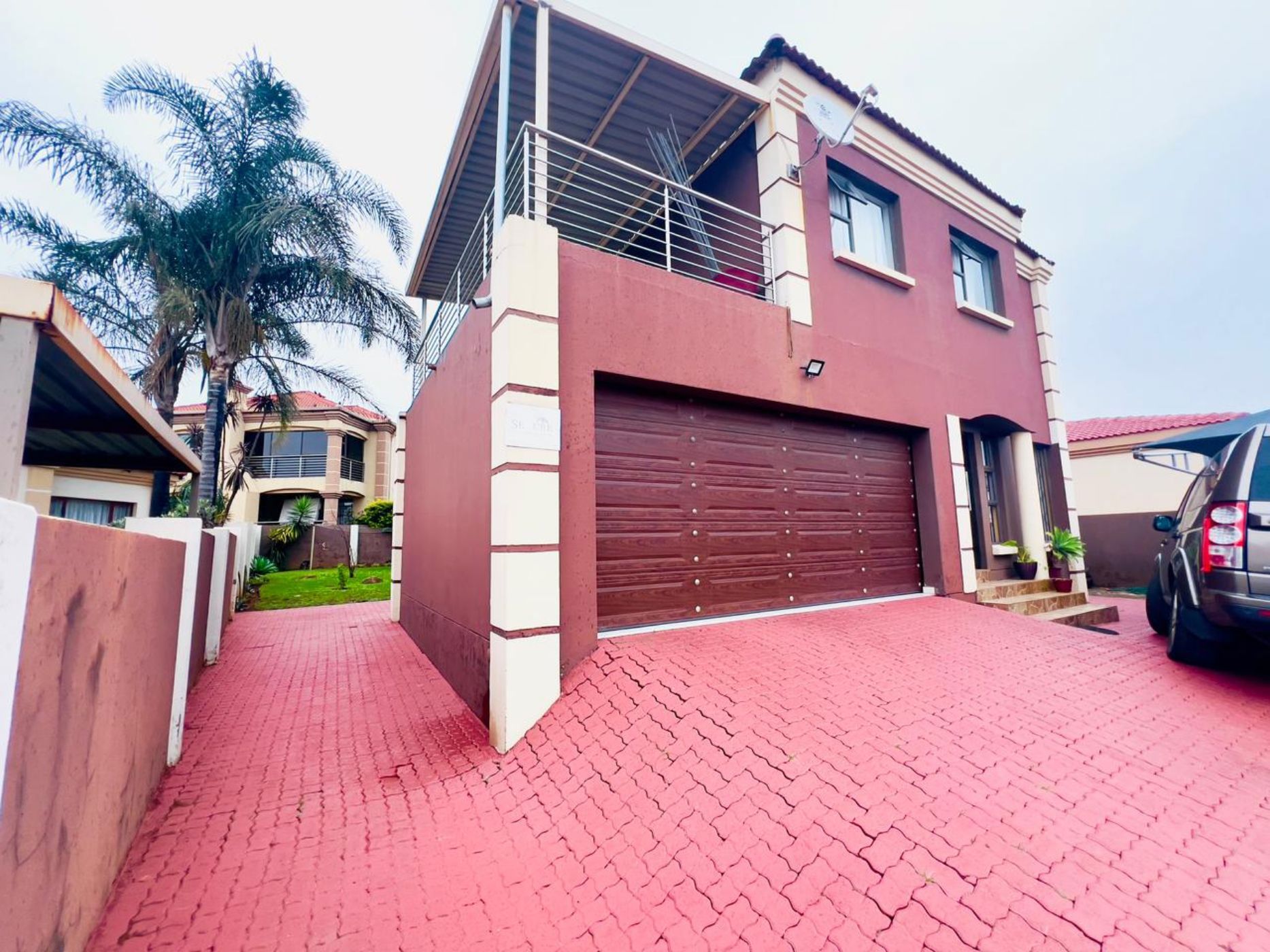 5 bedroom security complex home for sale in Reyno Ridge