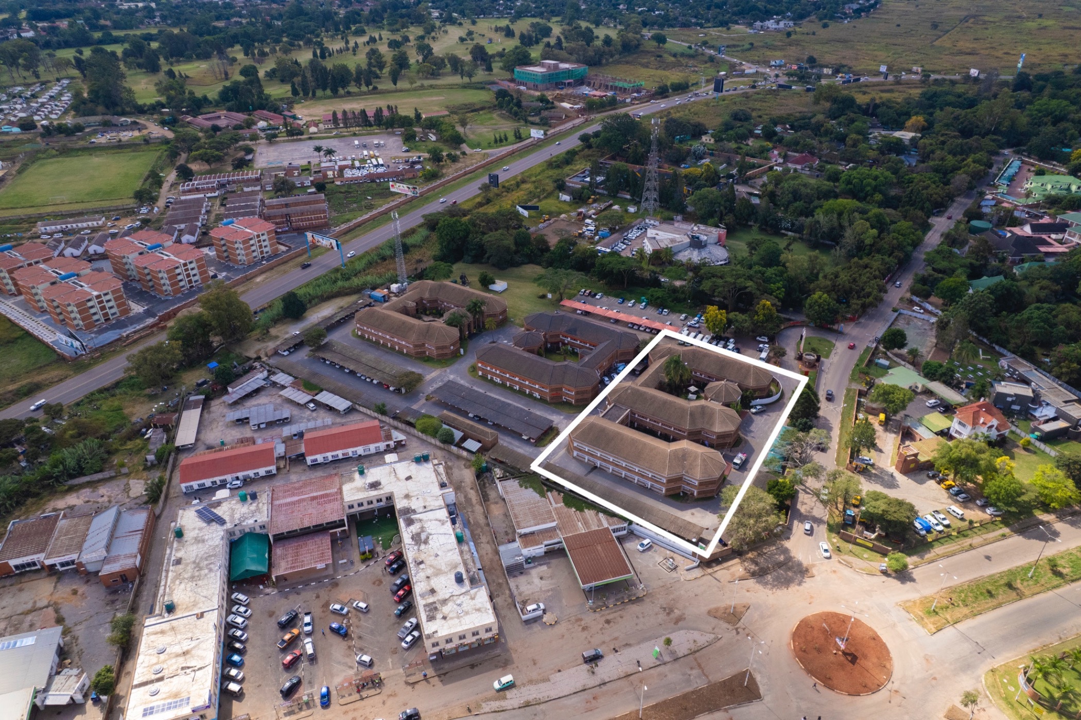 20000 m&sup2; commercial office for sale in Newlands (Zimbabwe)