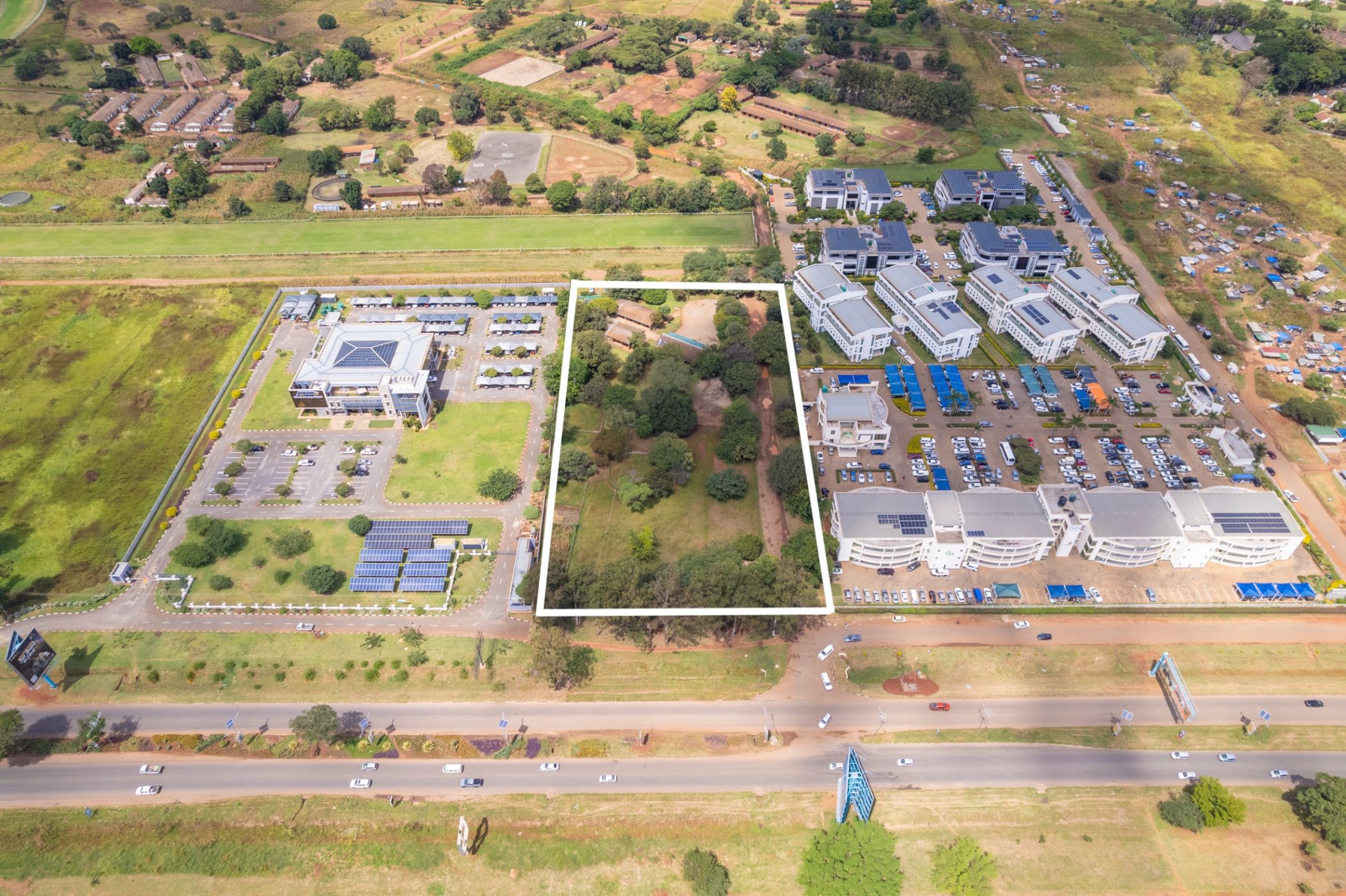 350 m&sup2; commercial office for sale in Borrowdale (Zimbabwe)