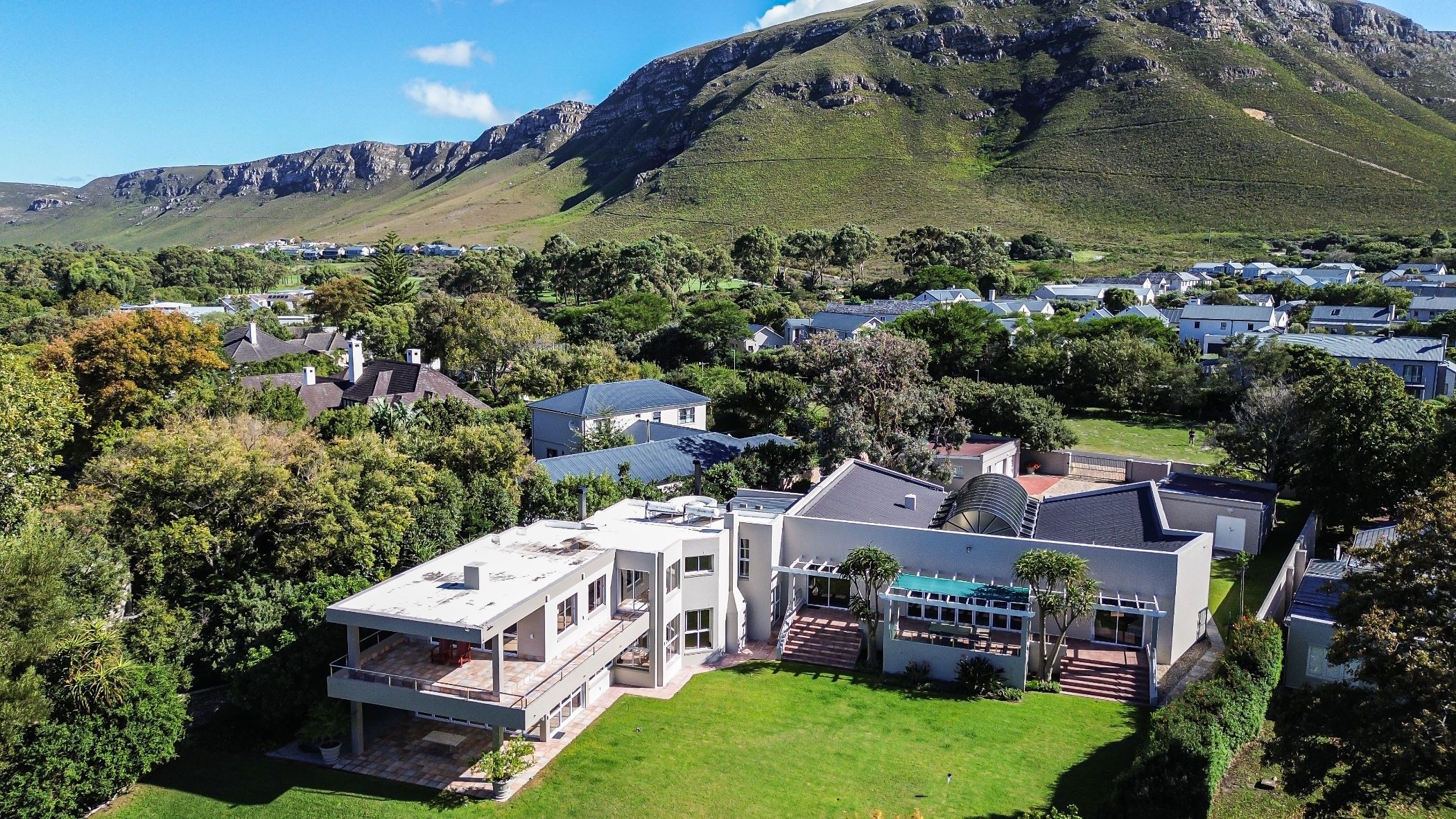 5 bedroom house for sale in Fernkloof