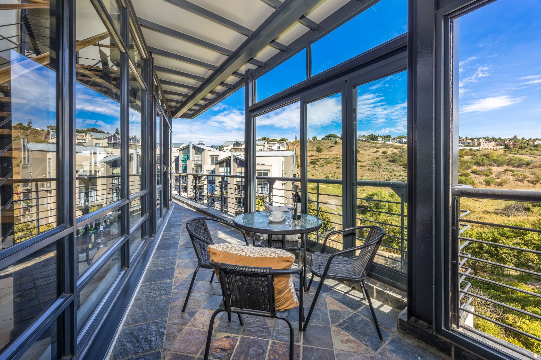 2 bedroom apartment for sale in Tygervalley Waterfront