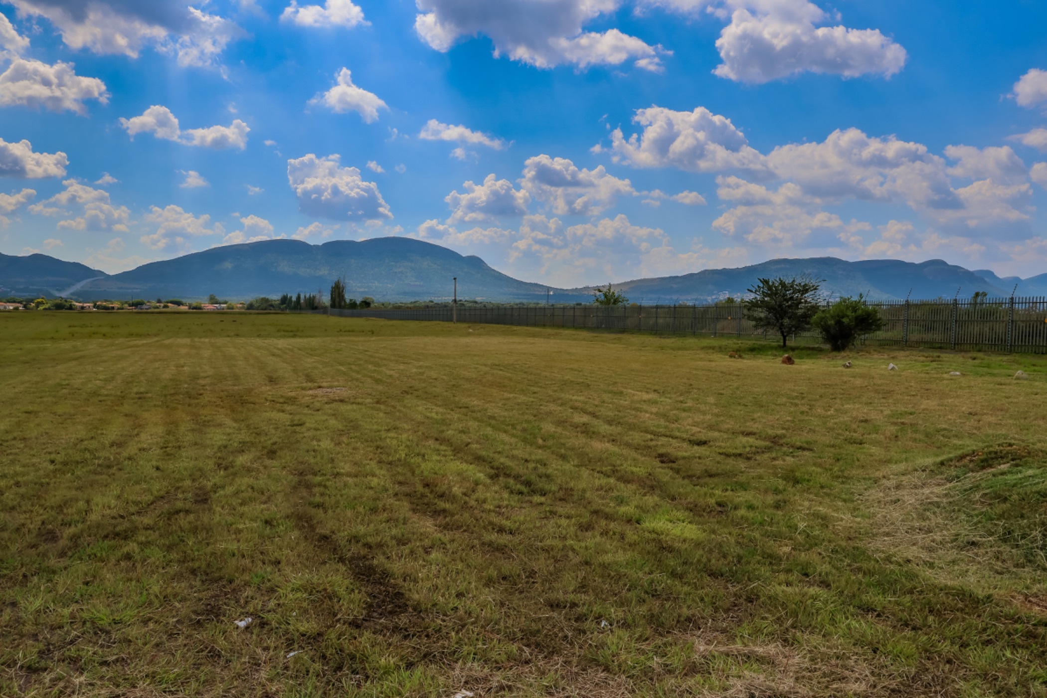 1500 m&sup2; residential vacant land for sale in Westlake (Hartbeespoort)