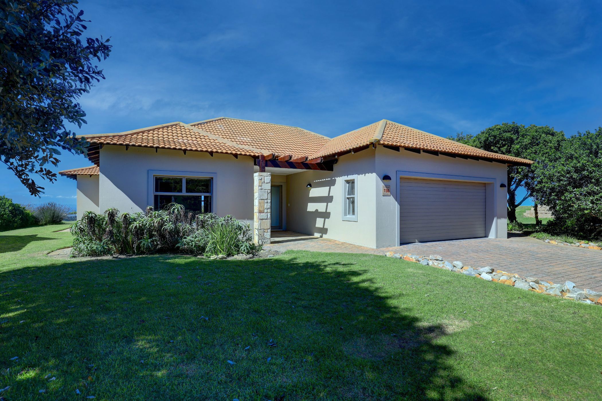 3 bedroom house to rent in Mossel Bay Golf Estate