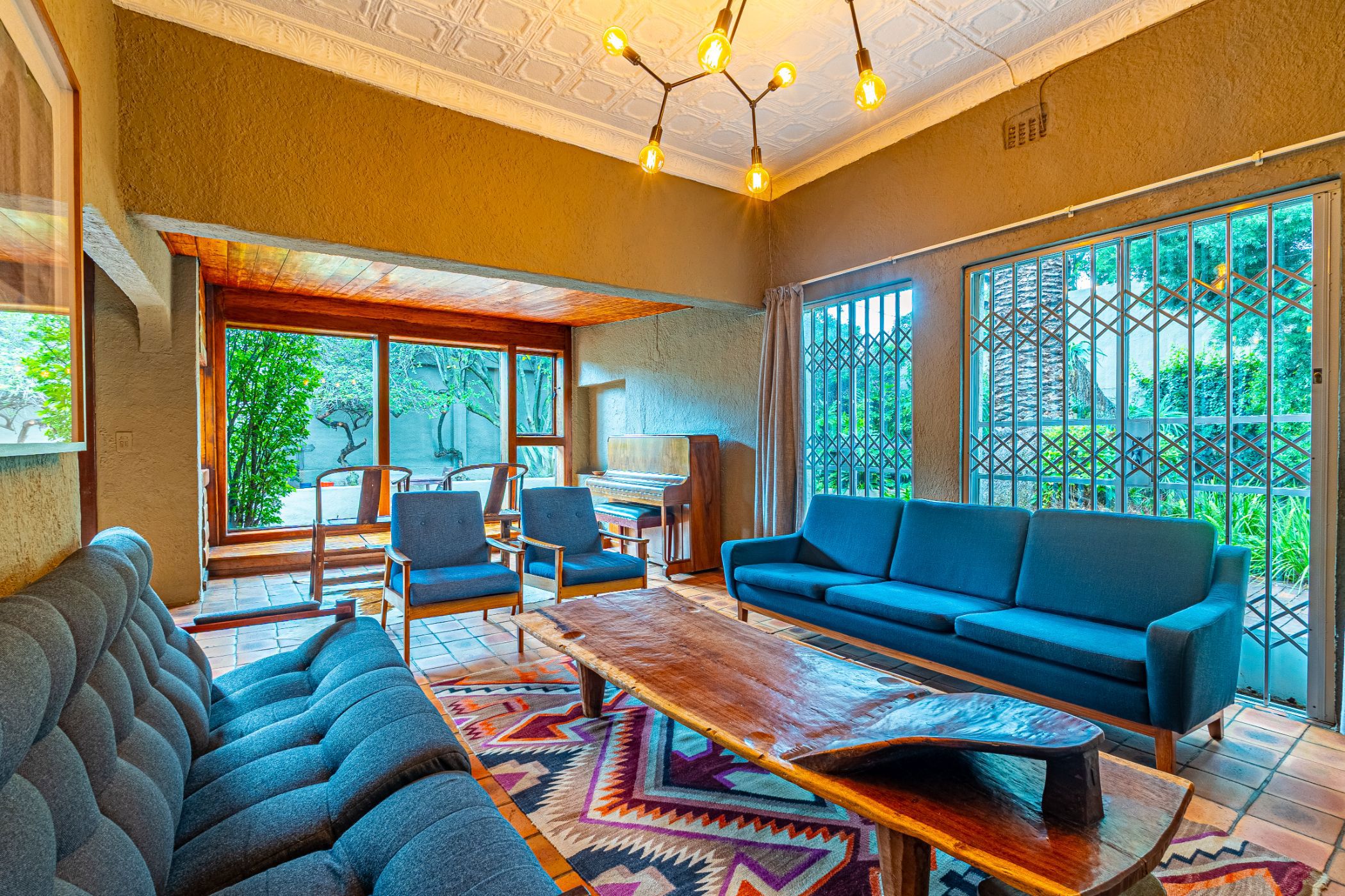 2 bedroom house for sale in Parktown North