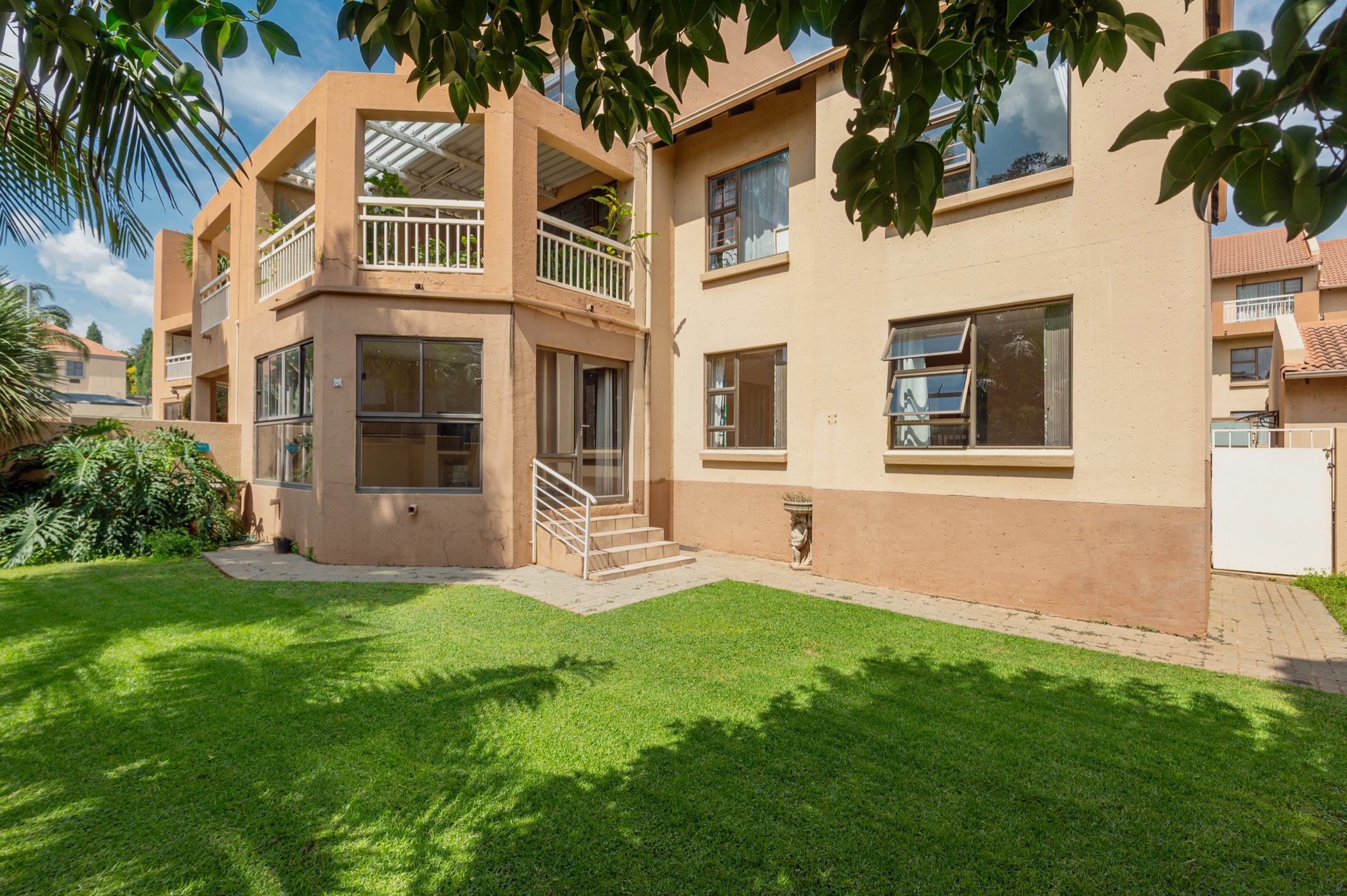 3 bedroom apartment for sale in Bedfordview