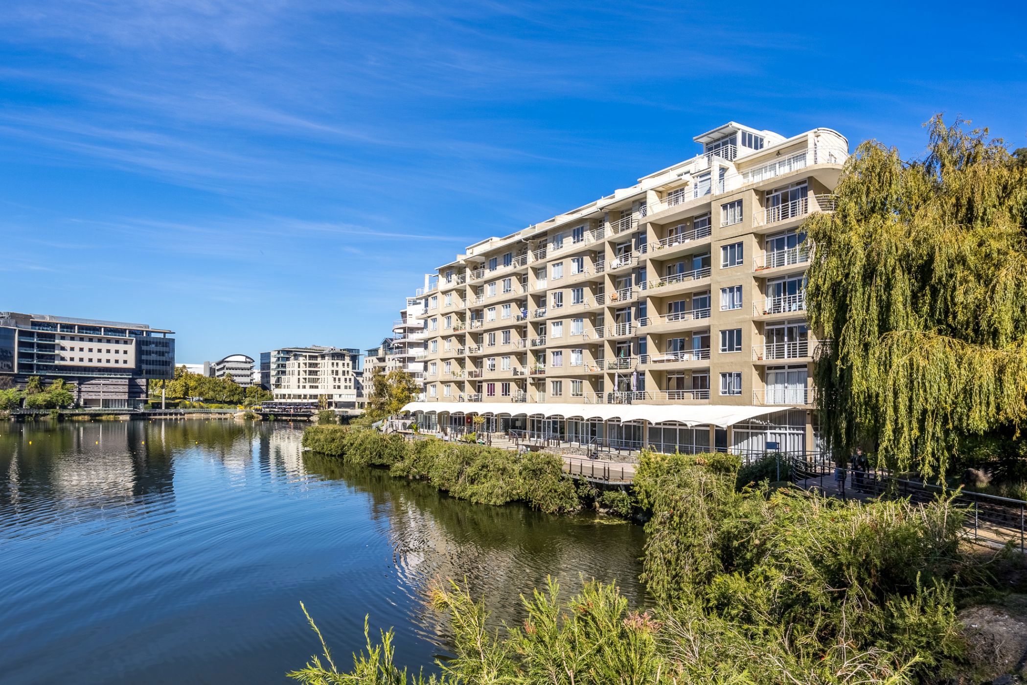 2 bedroom apartment for sale in Tygervalley Waterfront