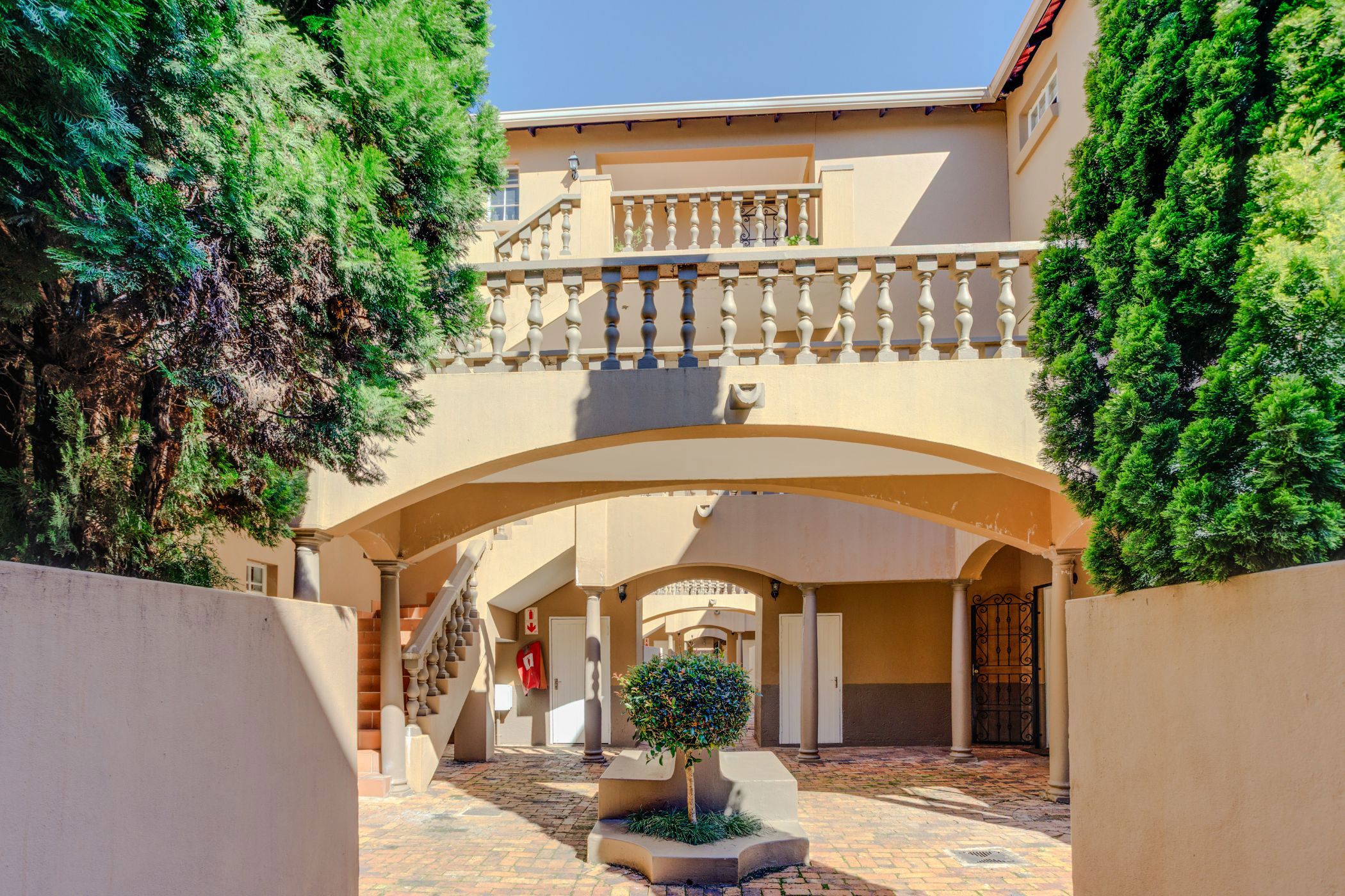 2 bedroom apartment for sale in Riviera (JHB)