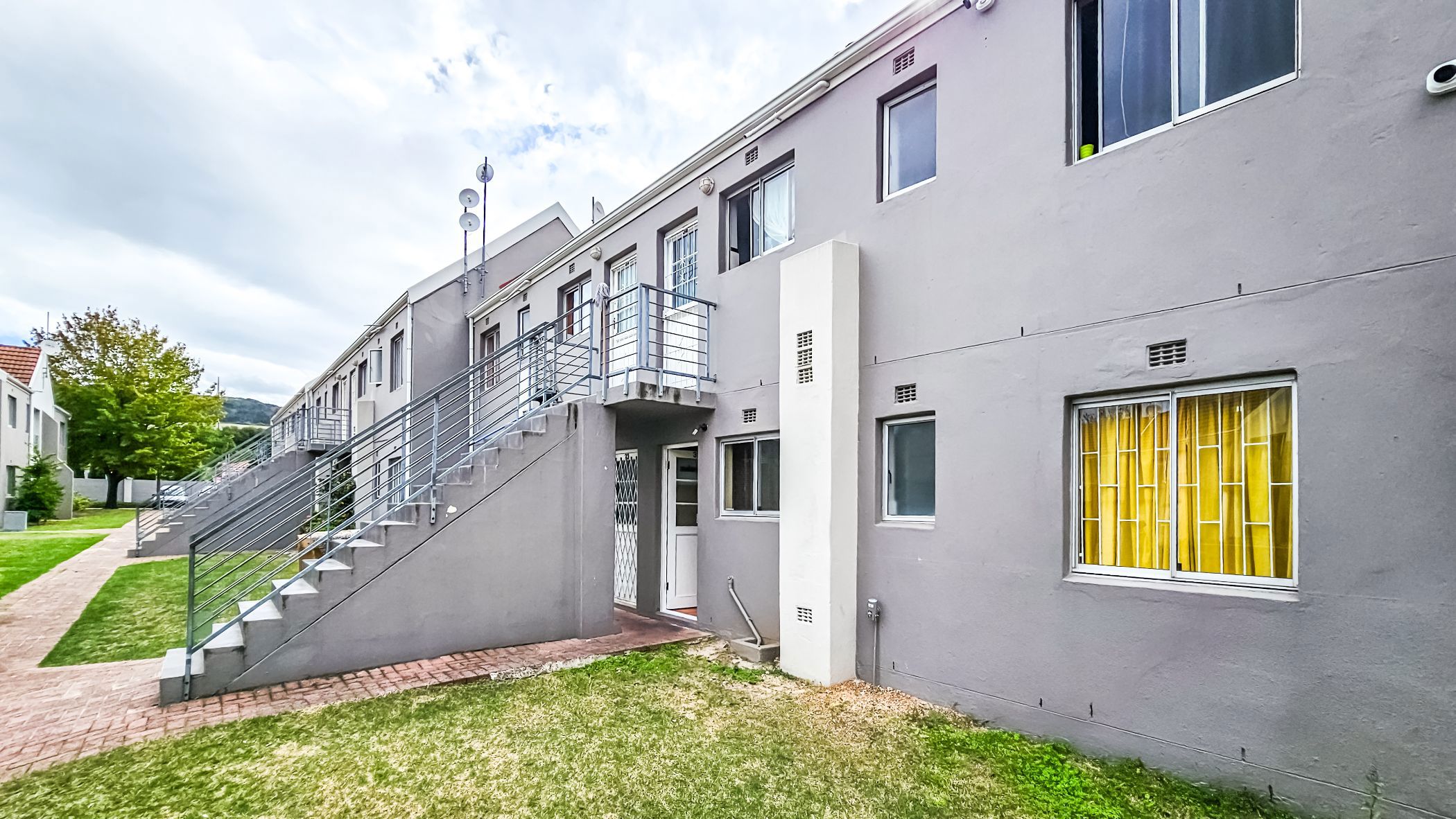 2 bedroom apartment for sale in Paarl South