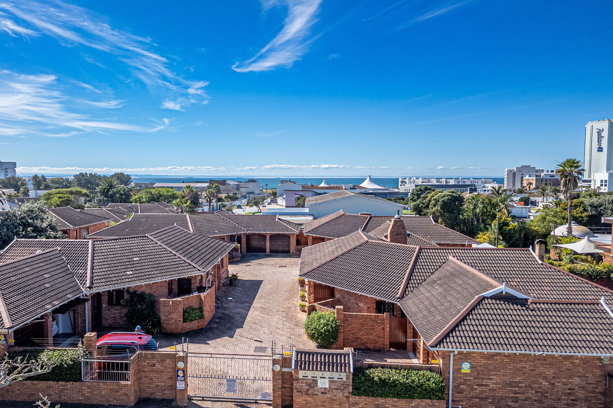3 bedroom townhouse for sale in Summerstrand