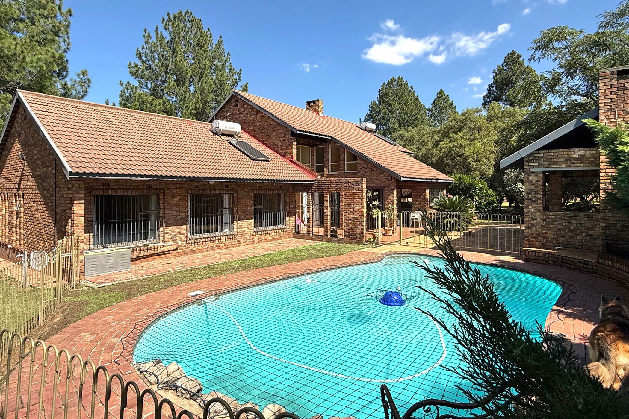 4 bedroom double-storey house for sale in Kyalami AH