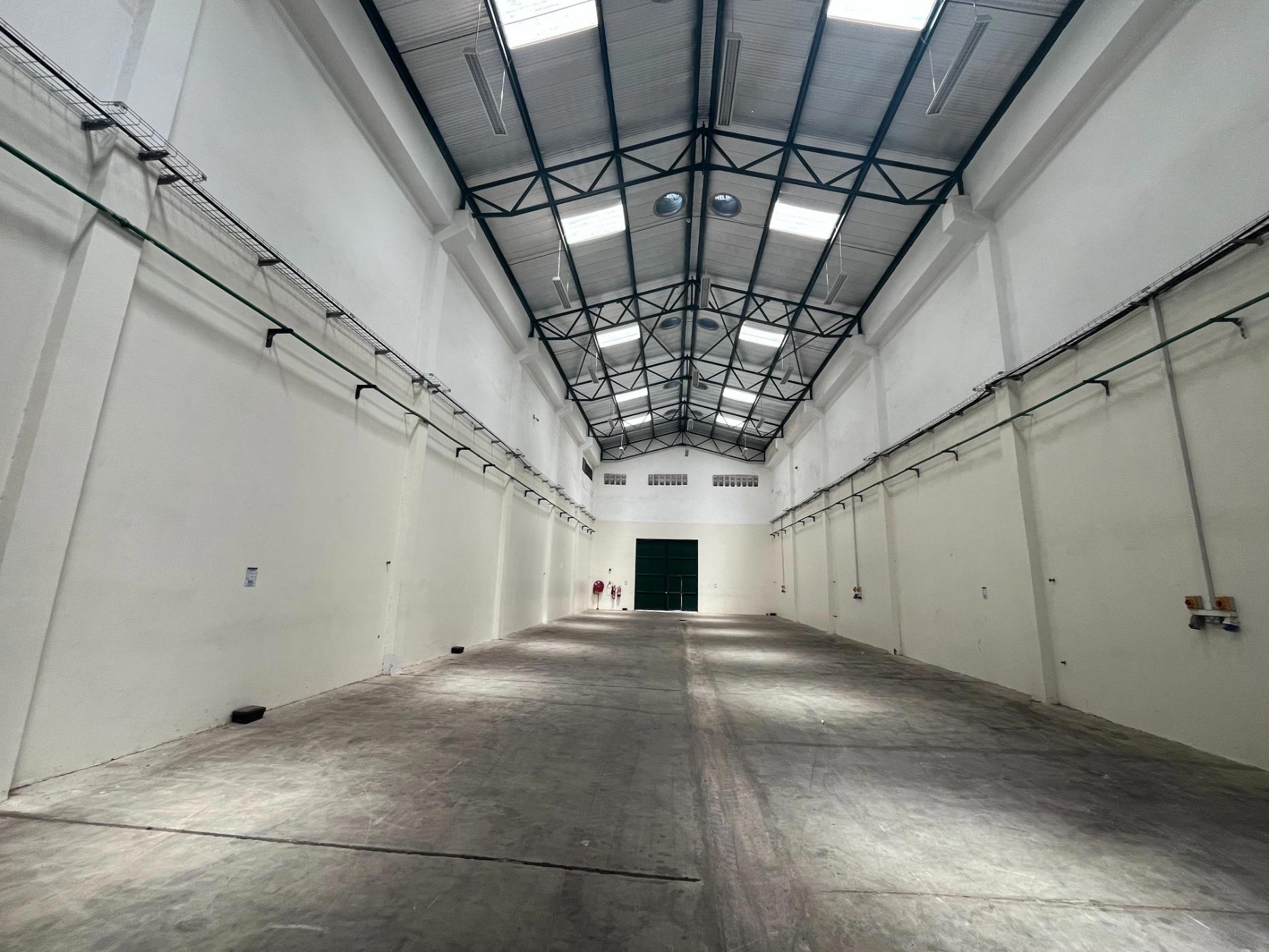 372 m&sup2; commercial industrial property to rent in Thika Road (Kenya)