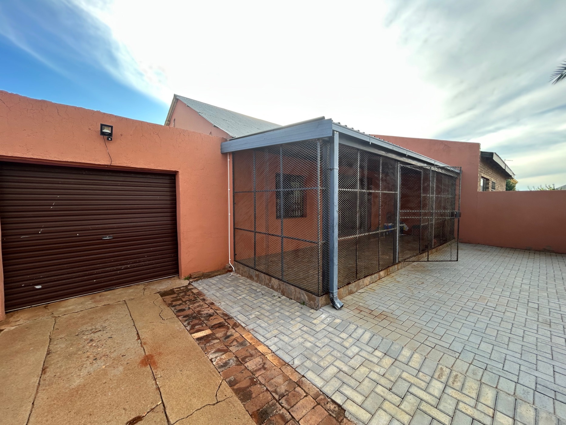 2 bedroom house for sale in Riviera (Kimberley)