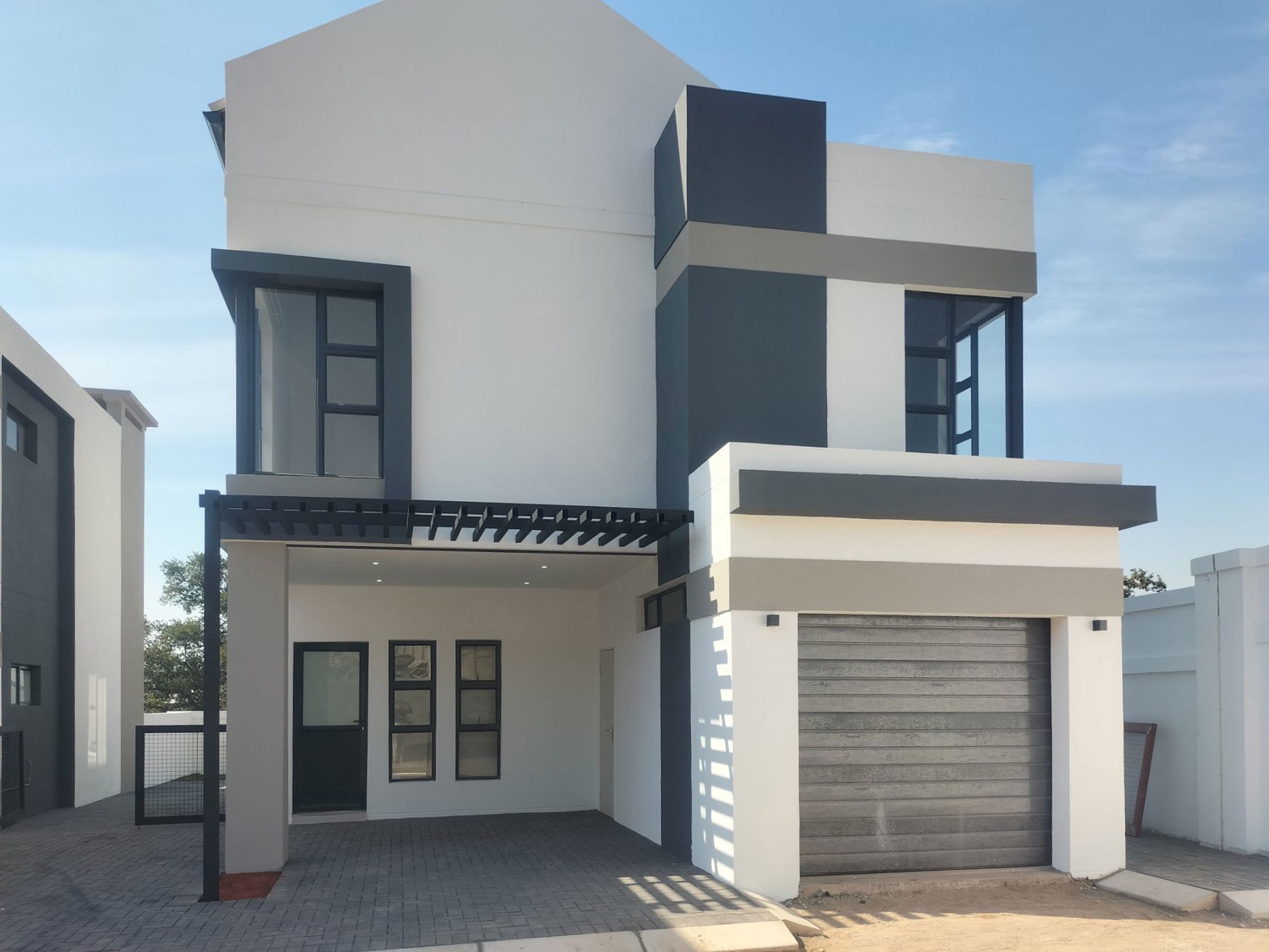 3 bedroom townhouse to rent in Cashan