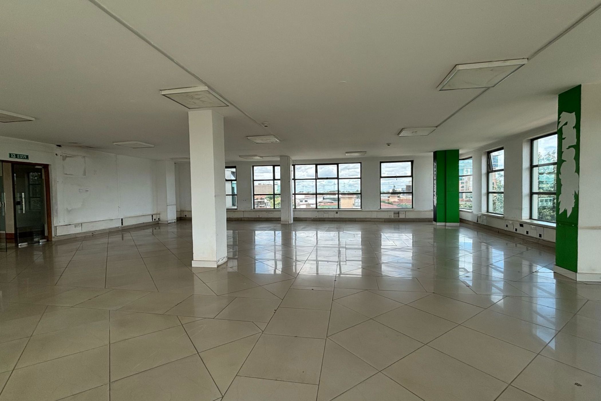 Commercial office to rent in Kilimani (Kenya)