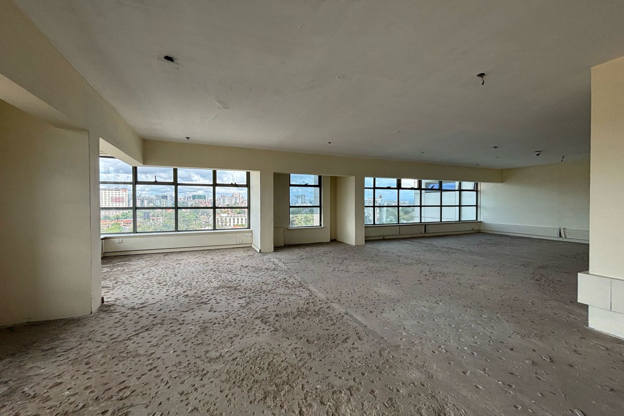 379 m&sup2; commercial office to rent in Kilimani (Kenya)