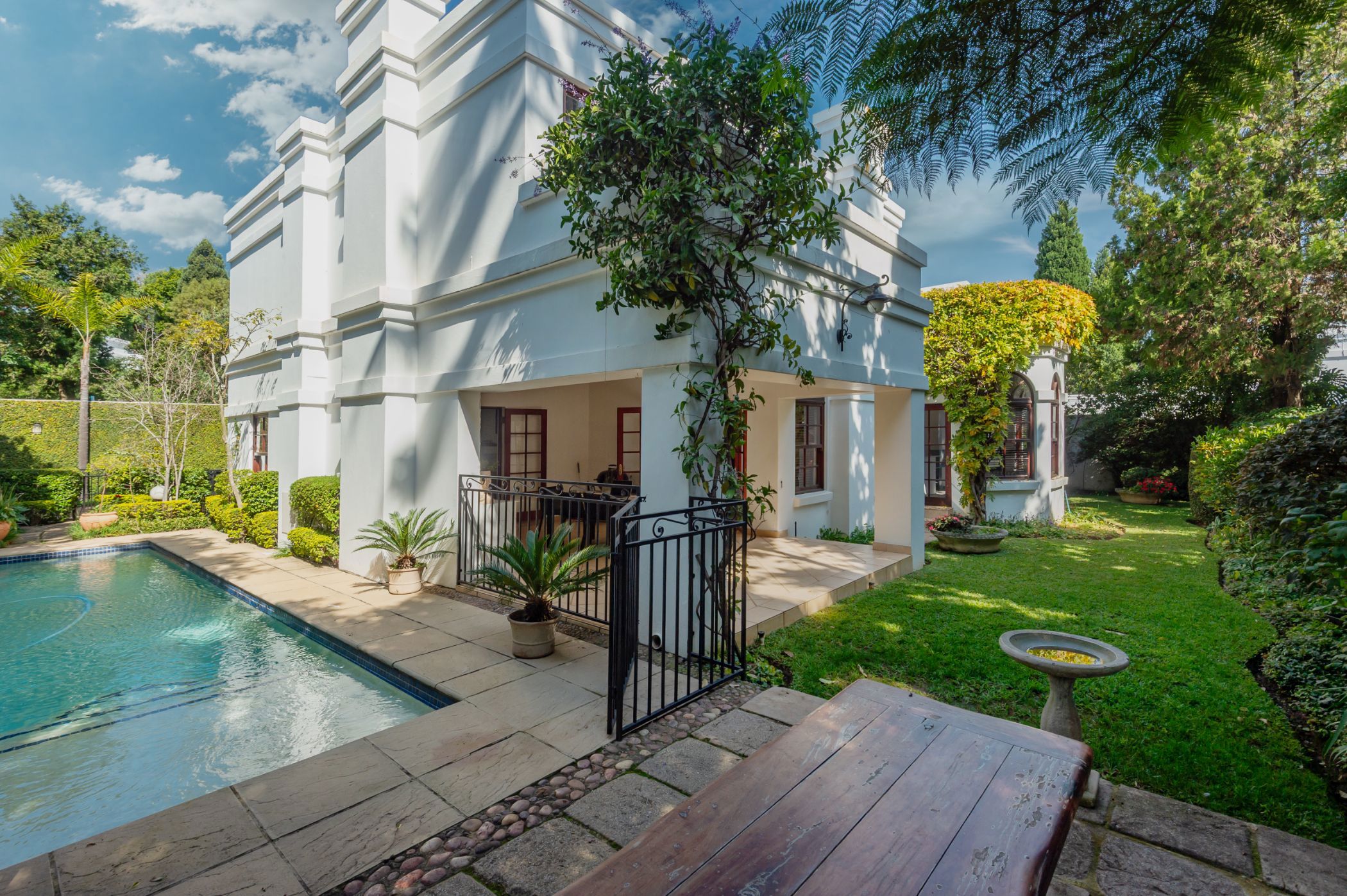 4 bedroom multi-storey cluster to rent in Bryanston