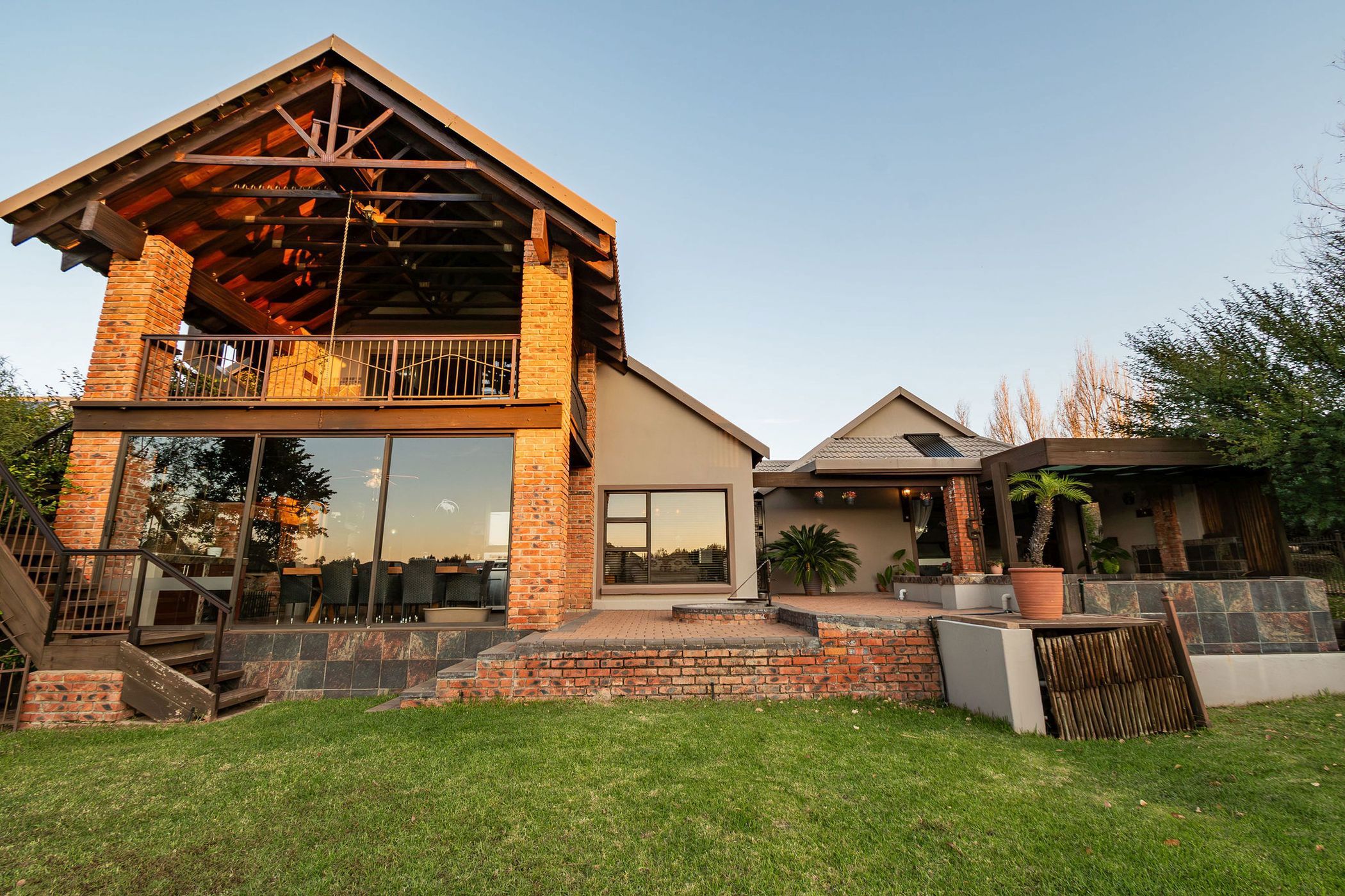 4 bedroom house for sale in Woodland Hills