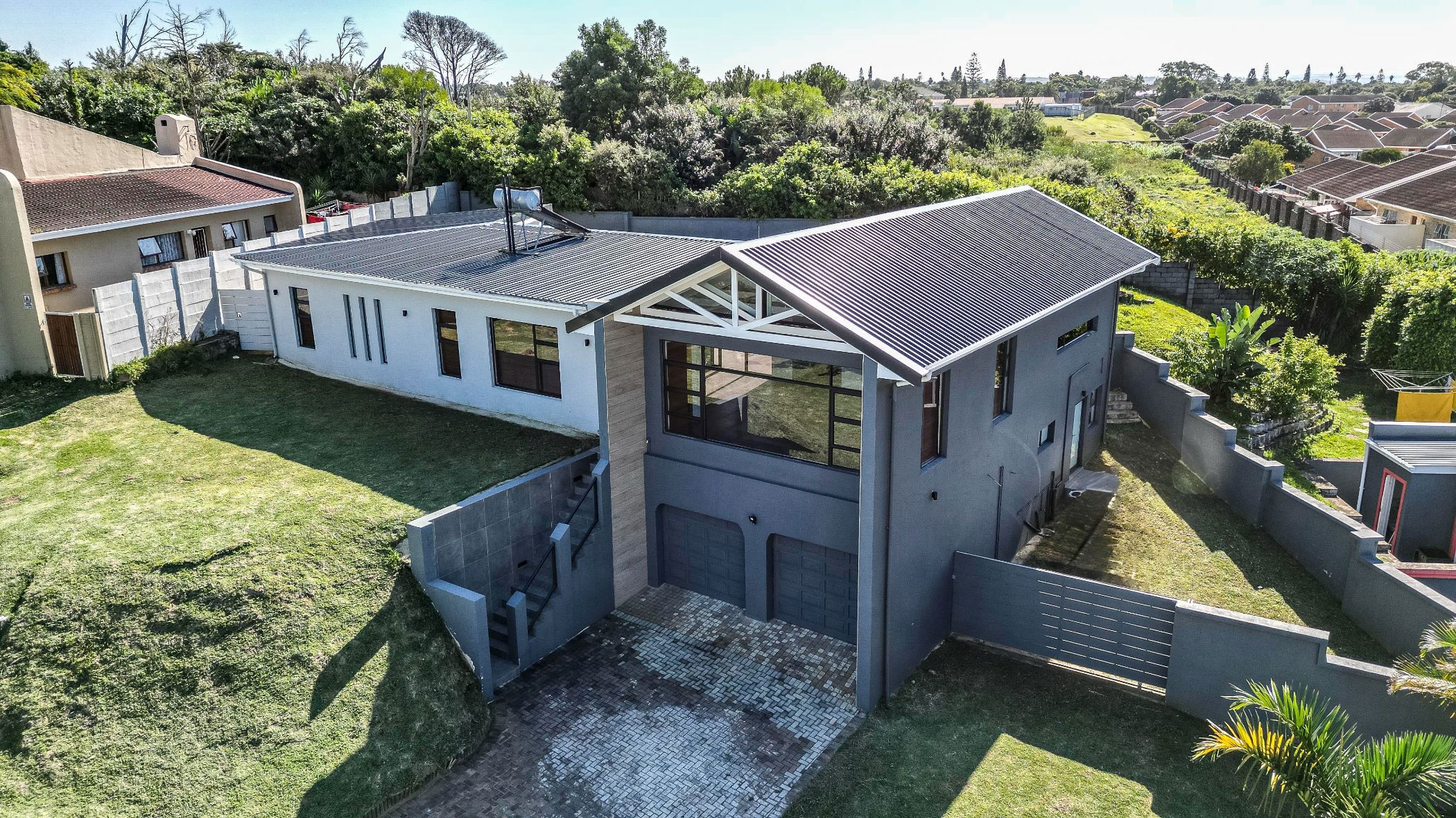 4 bedroom house for sale in Beacon Bay