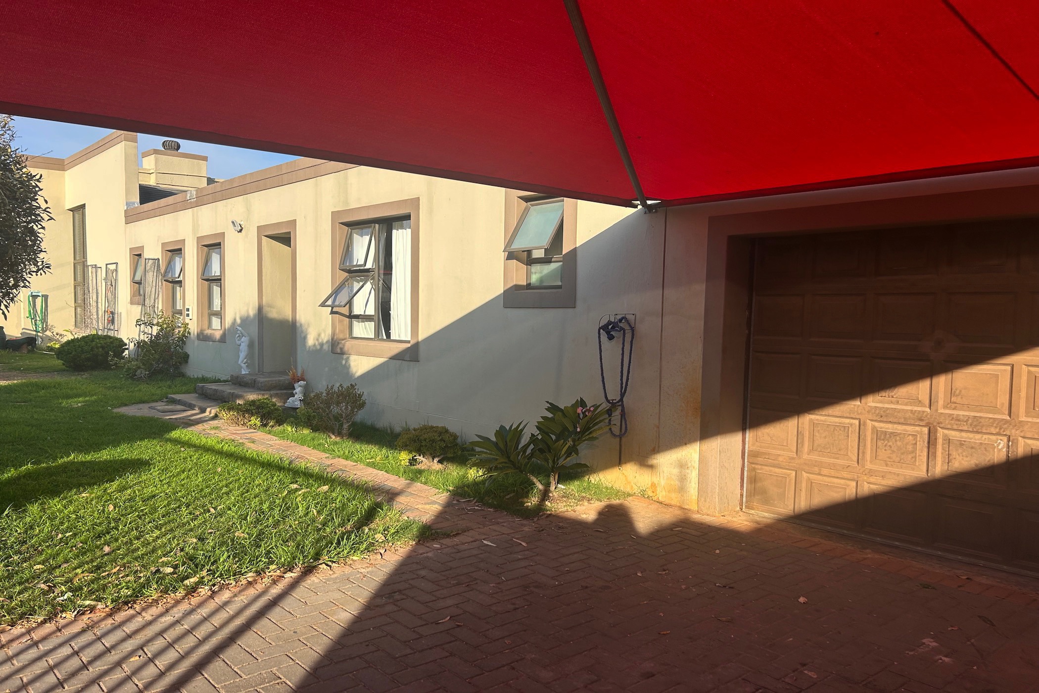 2 bedroom garden cottage to rent in Bloubergrant