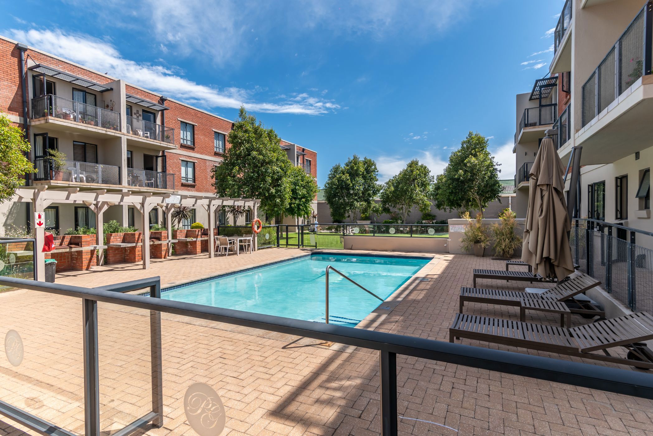 1 bedroom apartment for sale in Pinelands (Cape Town)