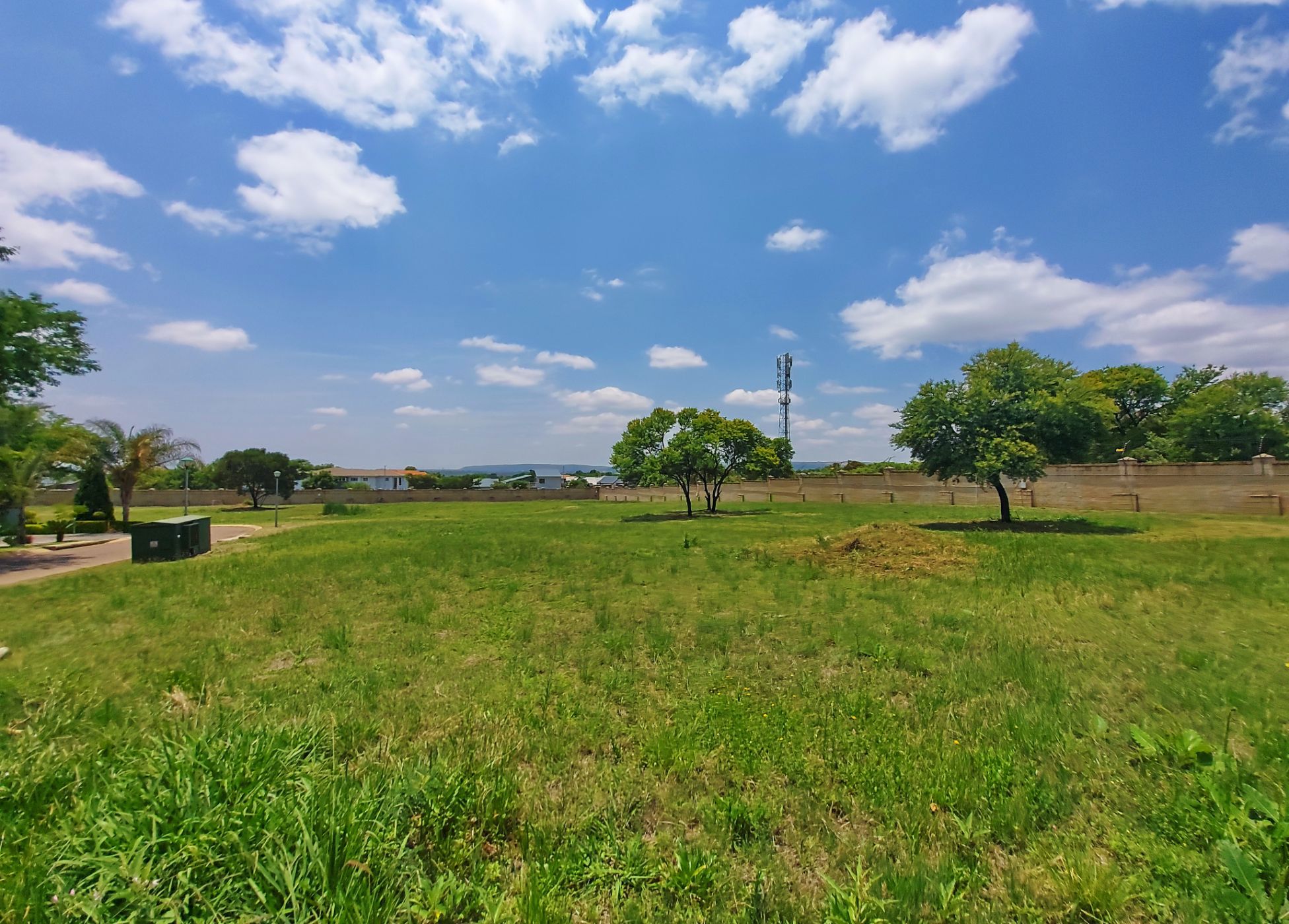 928 m&sup2; vacant land for sale in Silver Woods