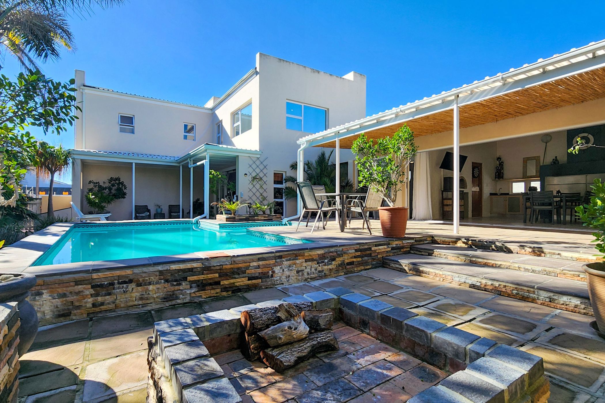 4 bedroom house for sale in West Beach (Blouberg)